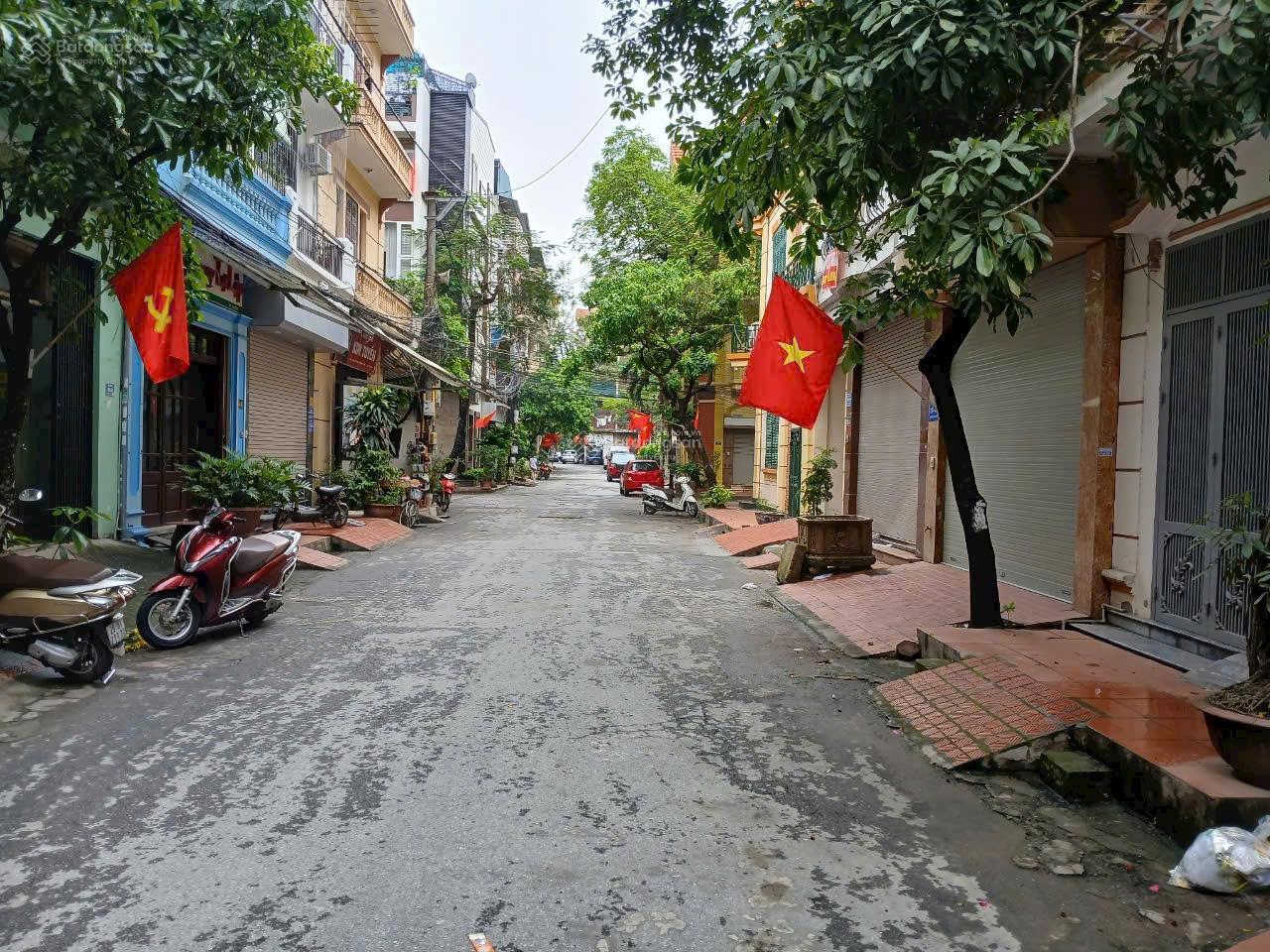 Bán biệt thự KĐT Tây Nam Linh Đàm, Hoàng Mai, Hà Nội. DT 180m2 x 4 tầng, 47 tỷ. LH 0365 904 ***