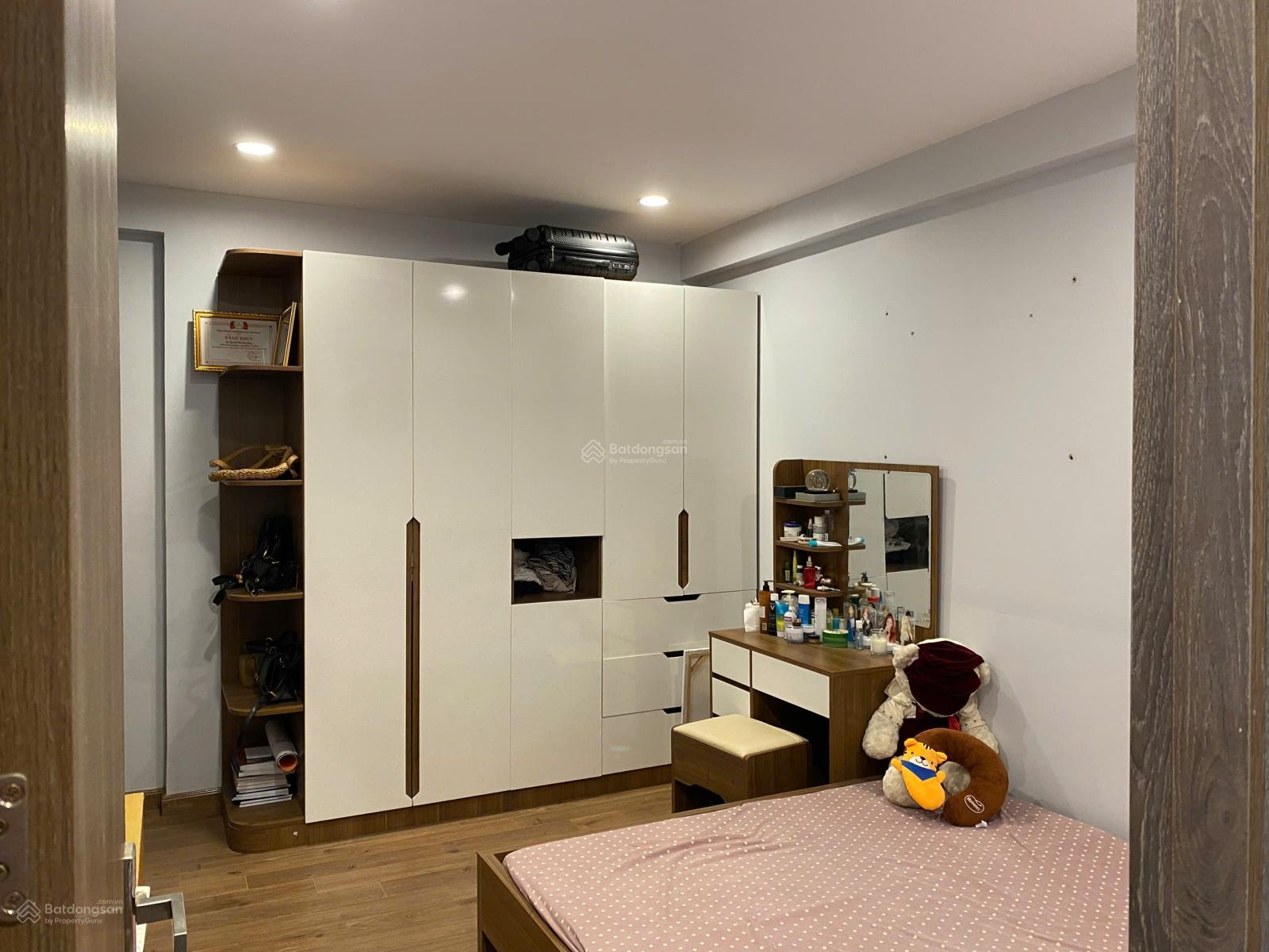 Chính chủ bán căn 56m2 tầng trung, giá 4 tỷ. Sổ đỏ: chung cư 60 Nguyễn Đức Cảnh. LH 0913 812 *** Chính chủ bán căn 56m2 tầng trung, giá 4 tỷ. Sổ đỏ: chung cư 60 Nguyễn Đức Cảnh. LH 0913 812 ***