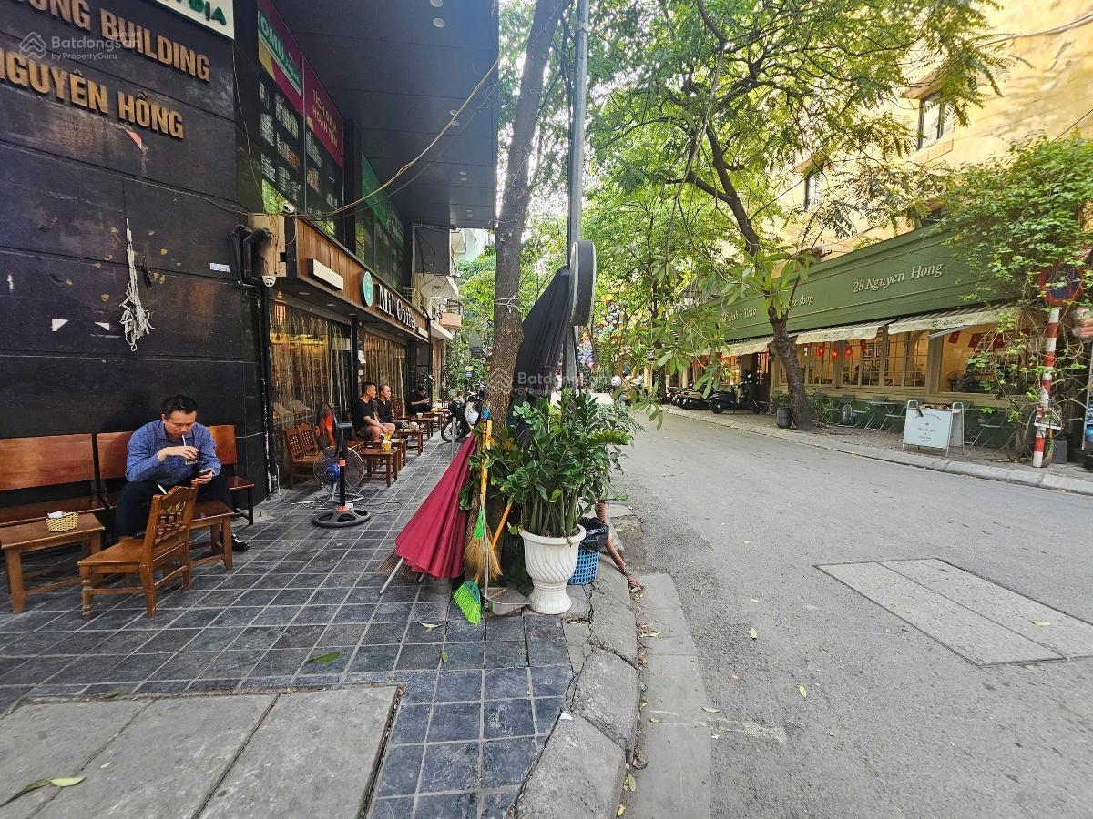 Hiếm! Bán biệt thự Làng Quốc Tế Thăng Long, MT siêu đẹp, ở hay kinh doanh tuyệt vời, quận Cầu Giấy