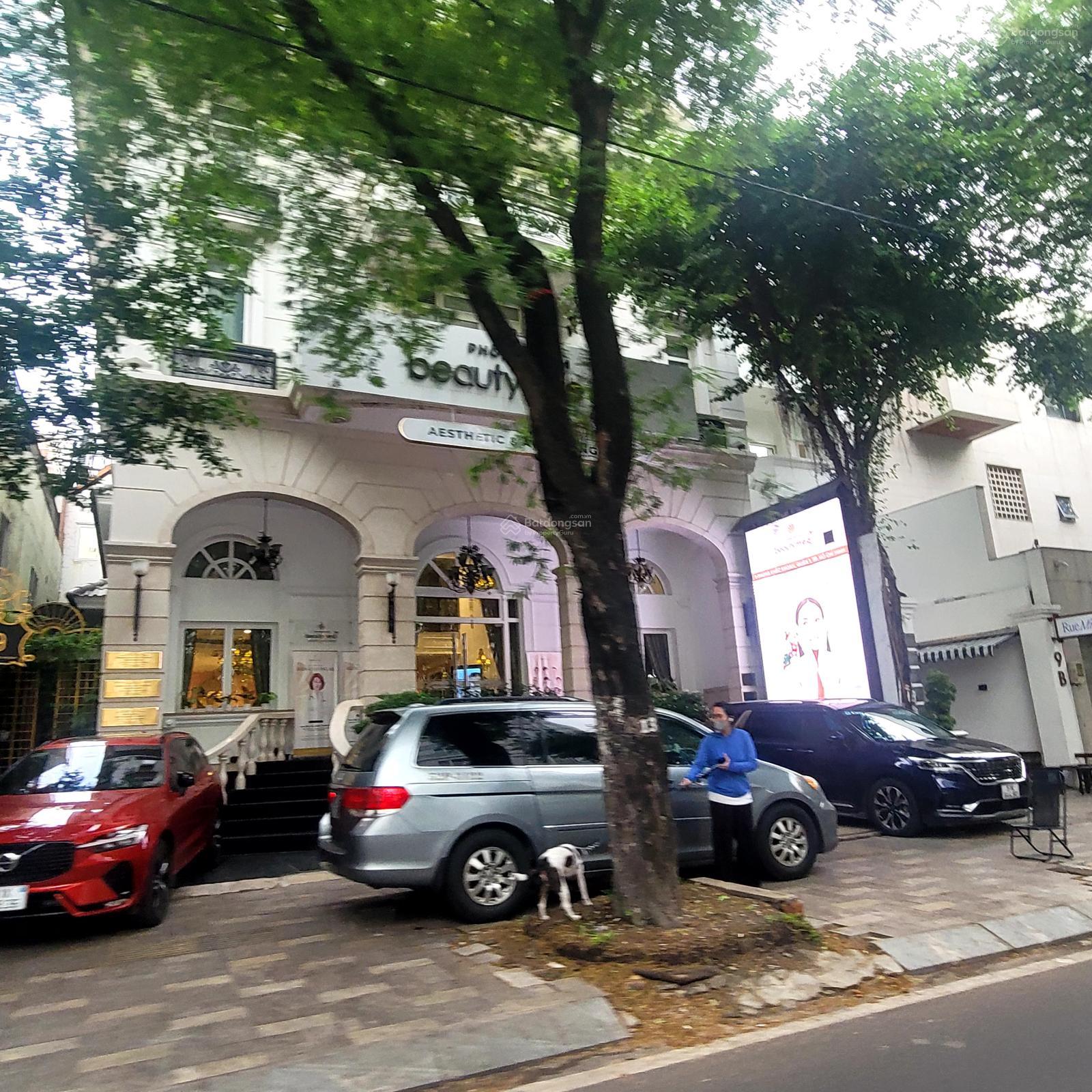 Hiếm! Bán biệt thự Làng Quốc Tế Thăng Long, MT siêu đẹp, ở hay kinh doanh tuyệt vời, quận Cầu Giấy