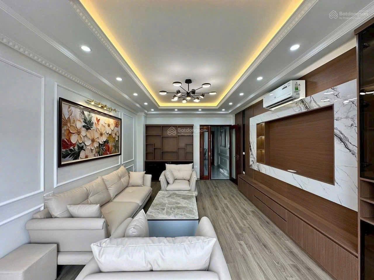 Bán cắt lỗ nhà Đại Mỗ cạnh TTTM AeonMall DT 55m2 x 4 tầng 5 PN khép kín, Ngõ trước nhà rộng gần 10m