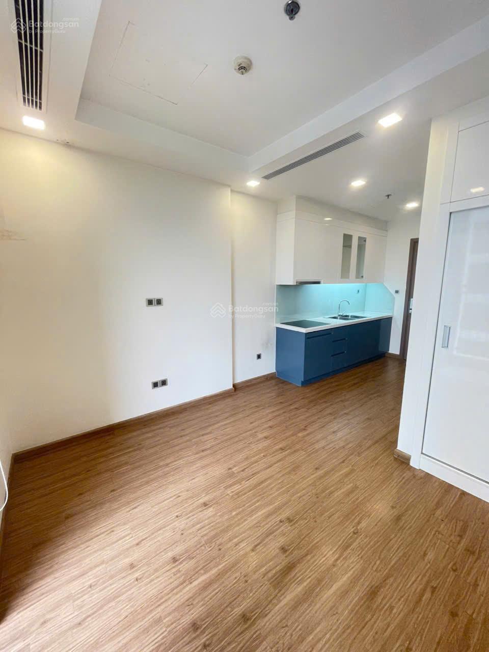 Chính chủ cần cho thuê studio Green Bay cơ bản 7,5 triệu /tháng, vào luôn. Gọi ngay 0918 269 ***