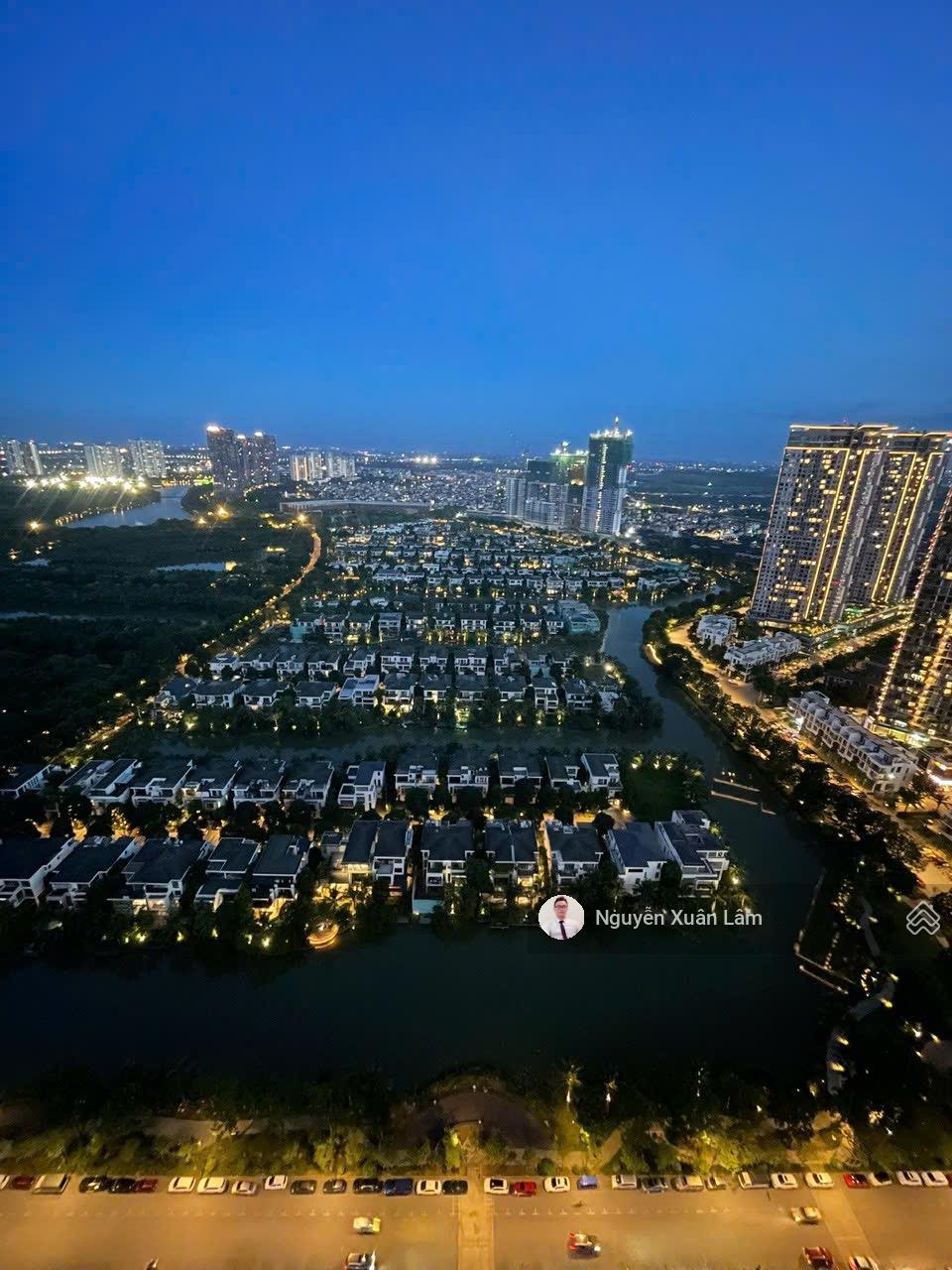 Cần cho thuê căn 30m2 full đồ view đảo siêu đẹp long lanh, giá rẻ 5.5 triệu/th Oasis - Ecopark
