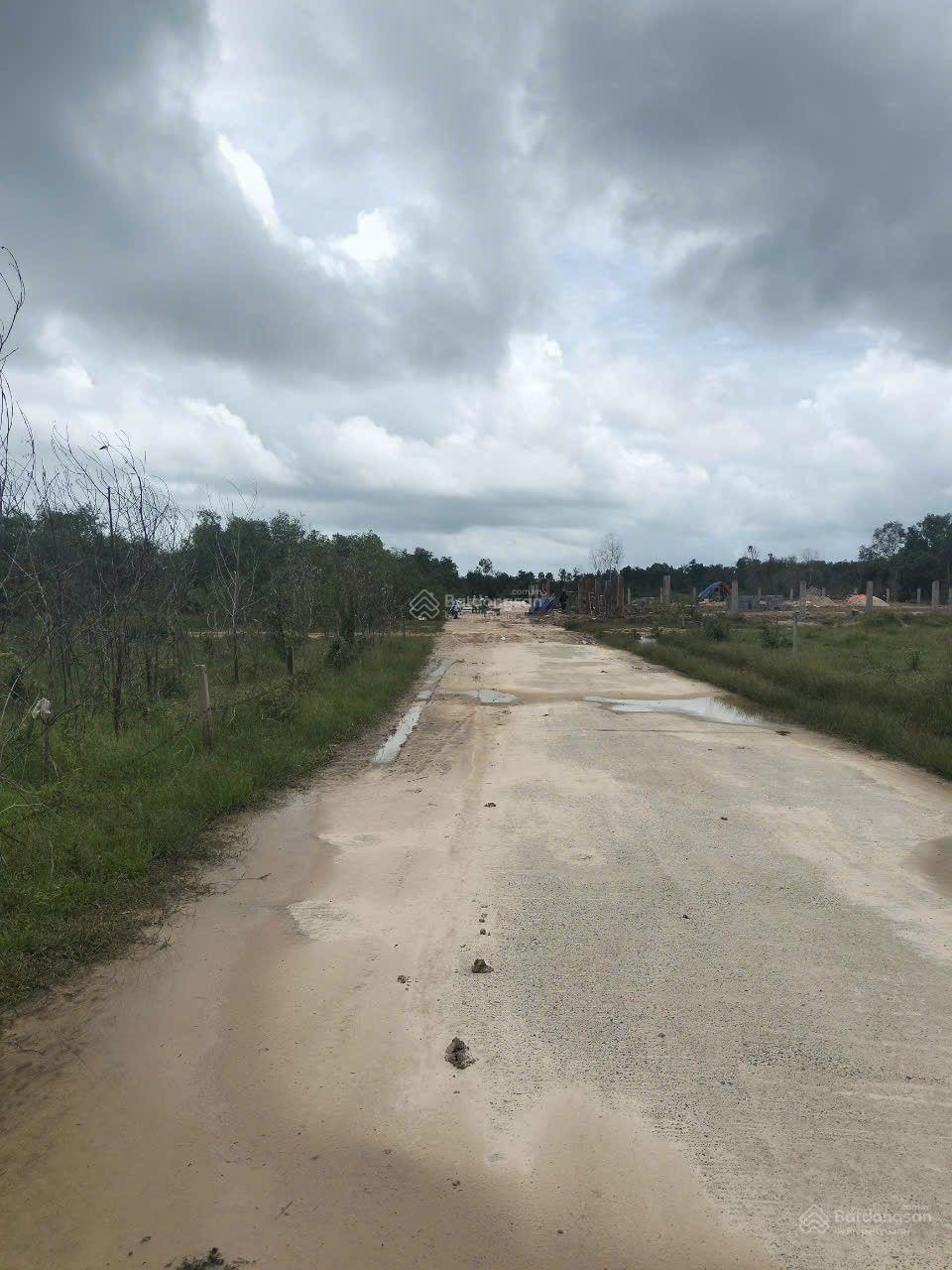 Bán 2000m2 (giá 2,4 tỷ nguyên lô) đất Phú Quốc, giá đầu tư, đón đầu Apec và đặc khu kinh tế