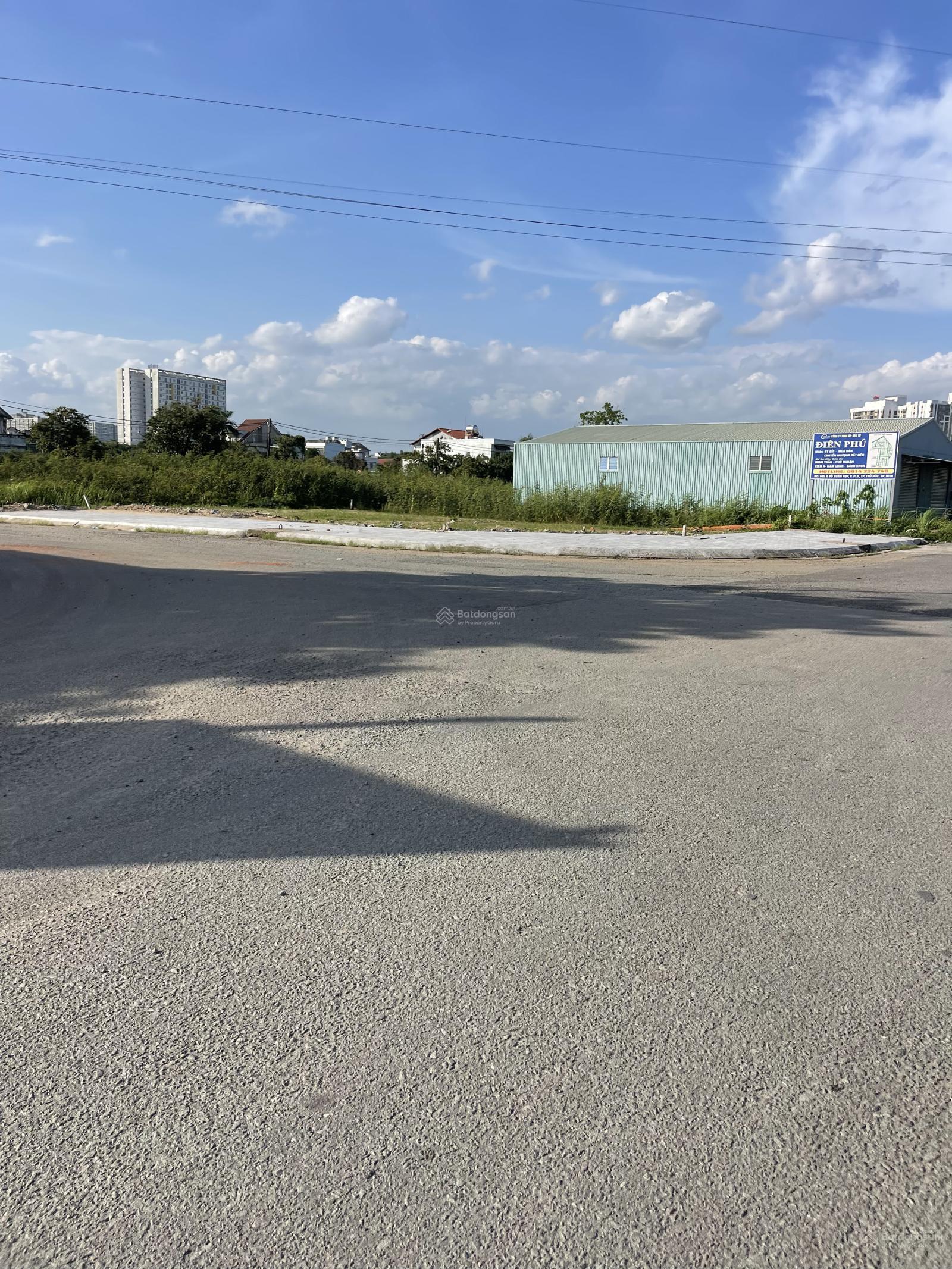 Bán nhanh đất chính chủ 384m ngang 25m đất sổ riêng Đường Liên Phường giá 74,5 tr/m2