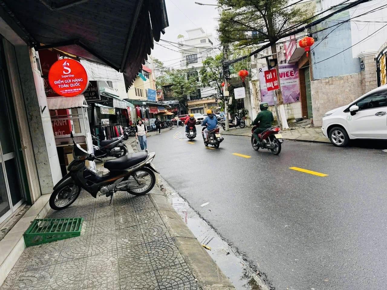 Bán lô đất 2 mặt tiền Hải Hồ, Thanh Bình, 211m2 ngang 12m mặt tiền, kiệt sau 3m thích hợp xây villa Bán lô đất 2 mặt tiền Hải Hồ, Thanh Bình, 211m2 ngang 12m mặt tiền, kiệt sau 3m thích hợp xây villa