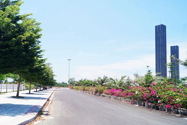 Bán Golden Bay D16 - 07 cạnh khu TĐC Vingroup, đường 26m hướng Đông Nam chỉ 33tr/m2. LH: 0946 753 ***