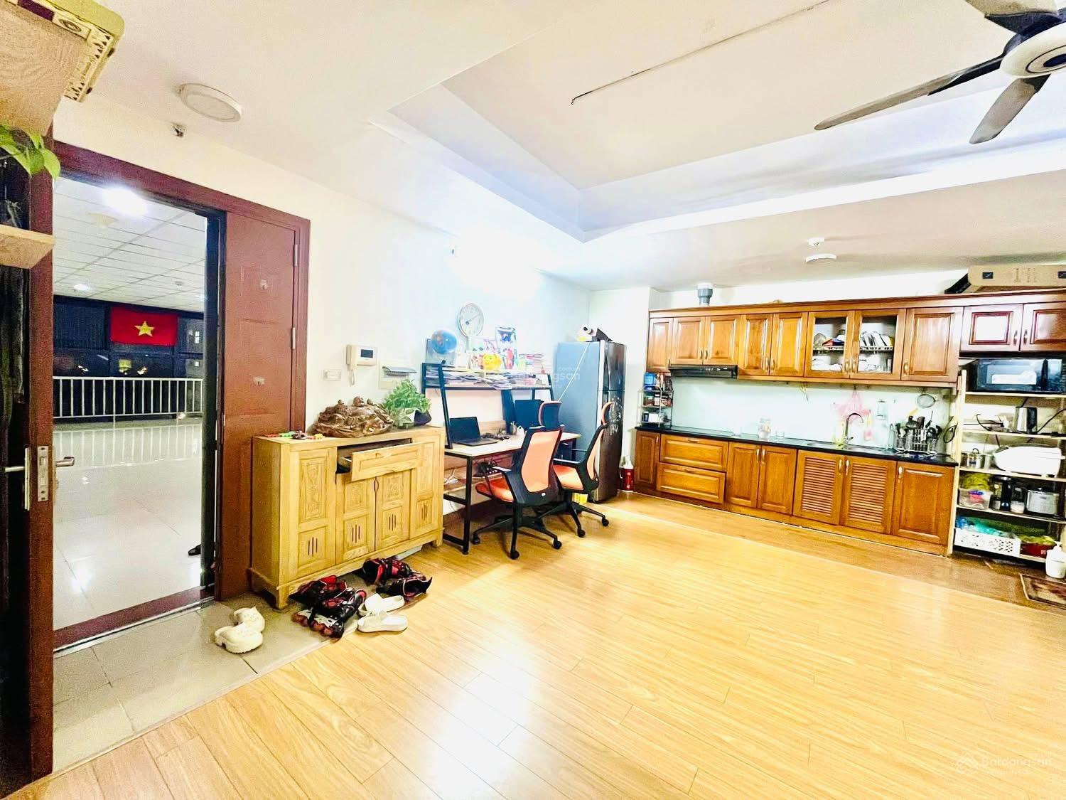 Bán gấp căn hộ CT7 Dương Nội DT 81m thiết kế 2PN, 2 WC giá bán 4ty360tr ., LH: 0988 187 ***