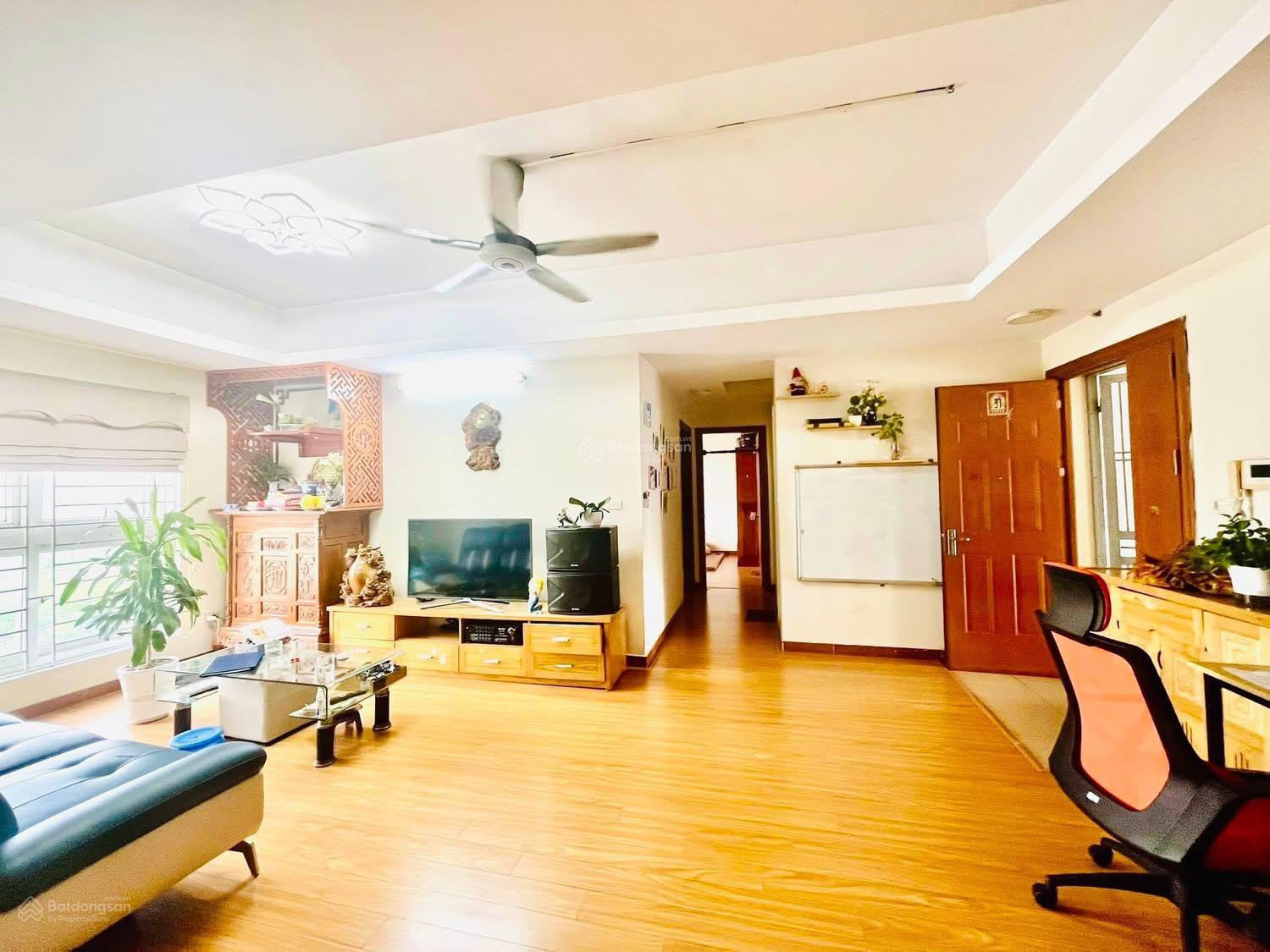 Bán gấp căn hộ CT7 Dương Nội DT 81m thiết kế 2PN, 2 WC giá bán 4ty360tr ., LH: 0988 187 ***