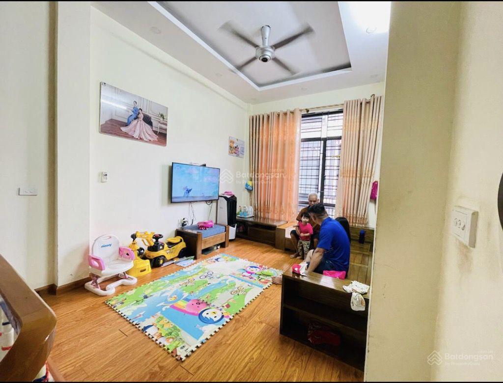 Bán nhà Thụy Phương, DT 43m2, 3T, MT 3m, giá chào 6,7 tỷ, có thương lượng, đủ công năng, gần ô tô Bán nhà Thụy Phương, DT 43m2, 3T, MT 3m, giá chào 6,7 tỷ, có thương lượng, đủ công năng, gần ô tô