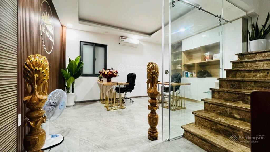 Bán biệt thự hàng hiếm tại Phú Mỹ Hưng, view đẹp, 200m2, 35 tỷ VND