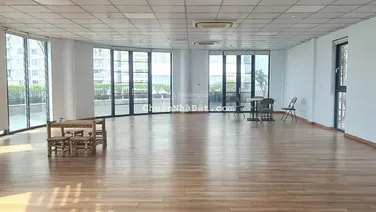 Cho thuê tầng 4 tòa nhà văn phòng khu phức hợp Lacasa Quận 7 giá tốt, vị trí đẹp, view sộng