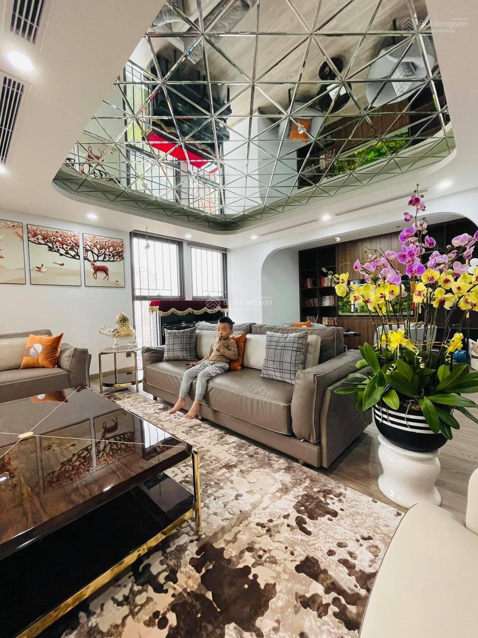 Cần bán gấp căn duplex penthouse 250m2 chung cư Newskyline, Văn Quán, Hà Đông, giá siêu hời 16,5 tỷ