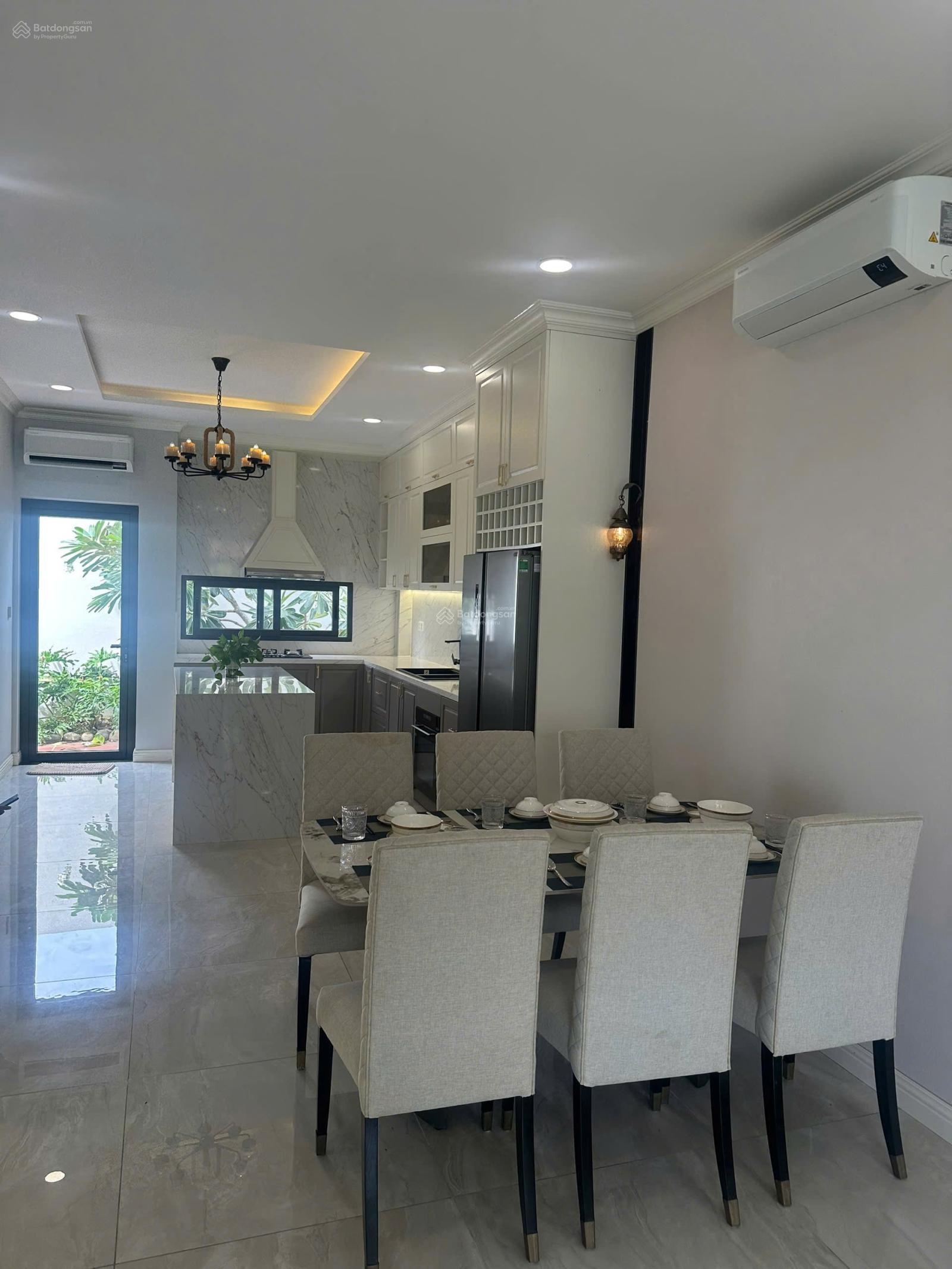 Nhà bán 5x16m (80m2) đường Hoàng Phan Thái. Giá 4.8 tỷ