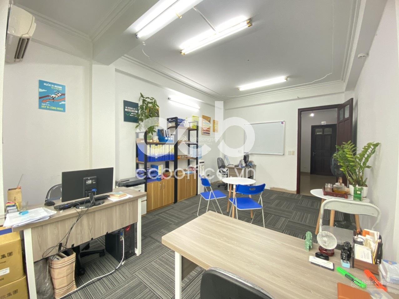 Cho thuê văn phòng full nội thất phố Nguyễn Cơ Thạch - Hồ Tùng Mậu DT 15m - 19m - 40m2 giá 5 triệu