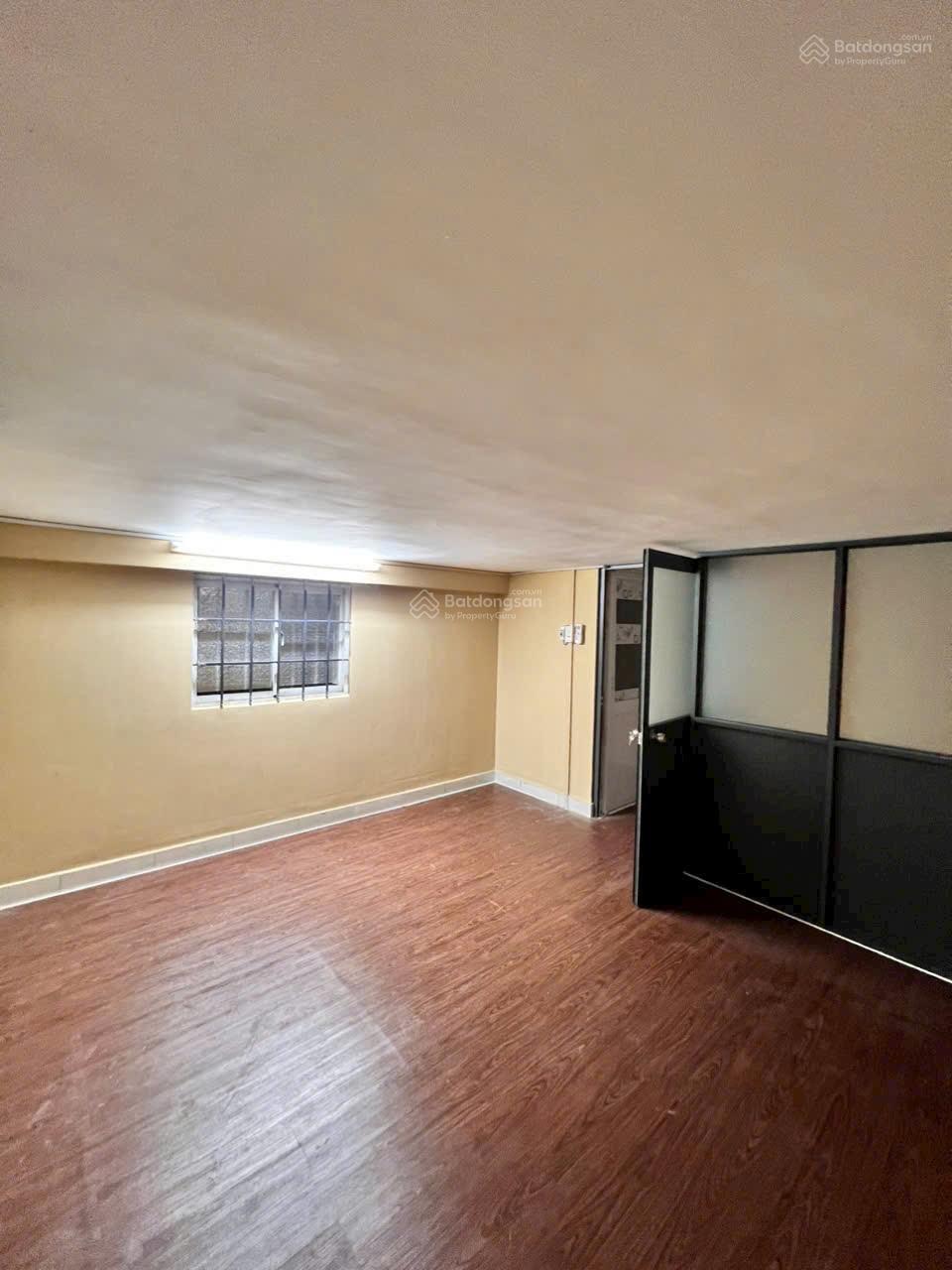 Nhà xã hội Becamex Định Hòa, lầu 3 (60m2): 640 triệu, thuê 4 triệu/tháng. Sài Gòn mua được