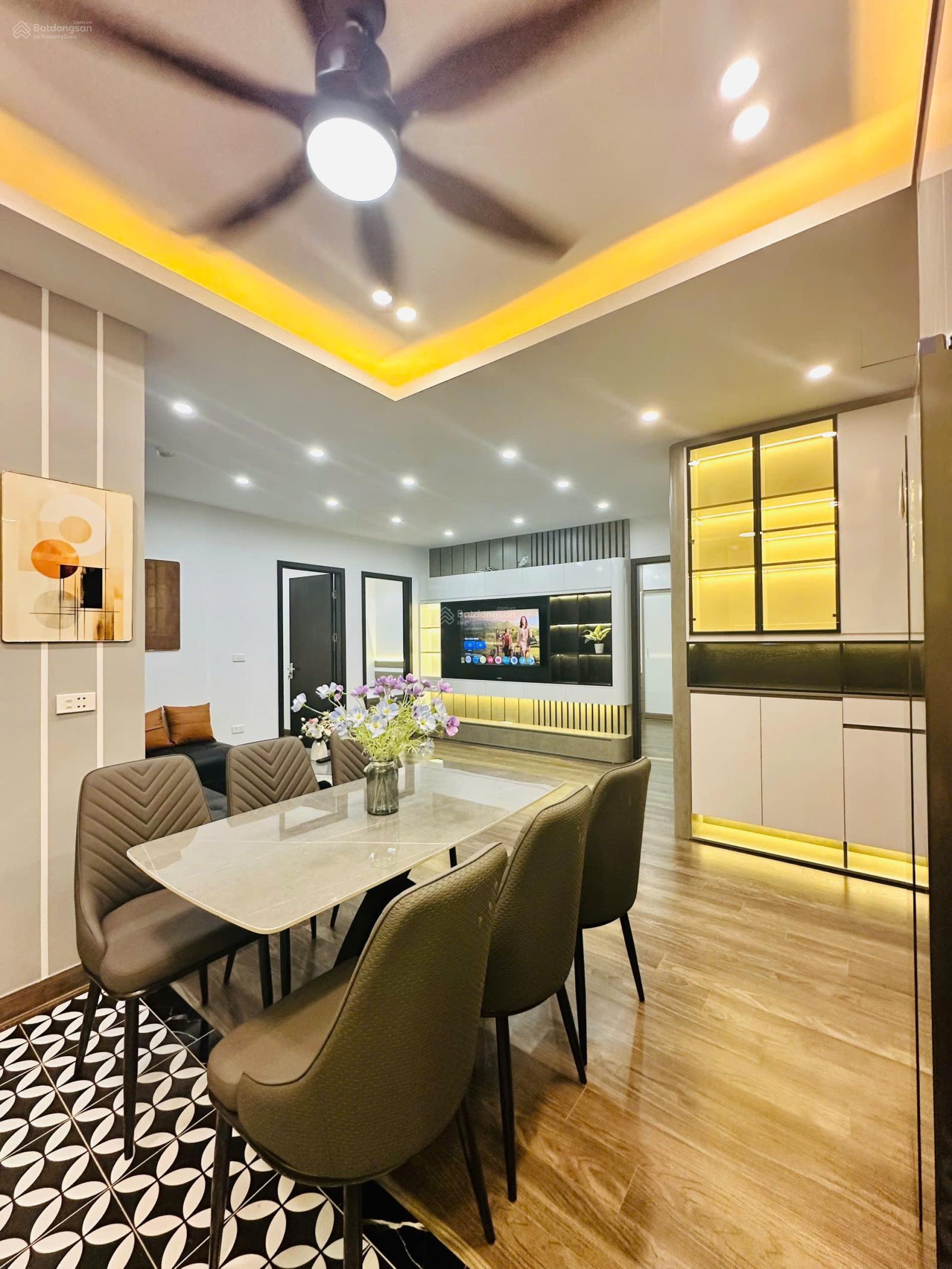 Cần bán gấp CH Rainbow Linh Đàm 93m2 view Đông Nam mát lịm, nhà đẹp, giá thương lượng