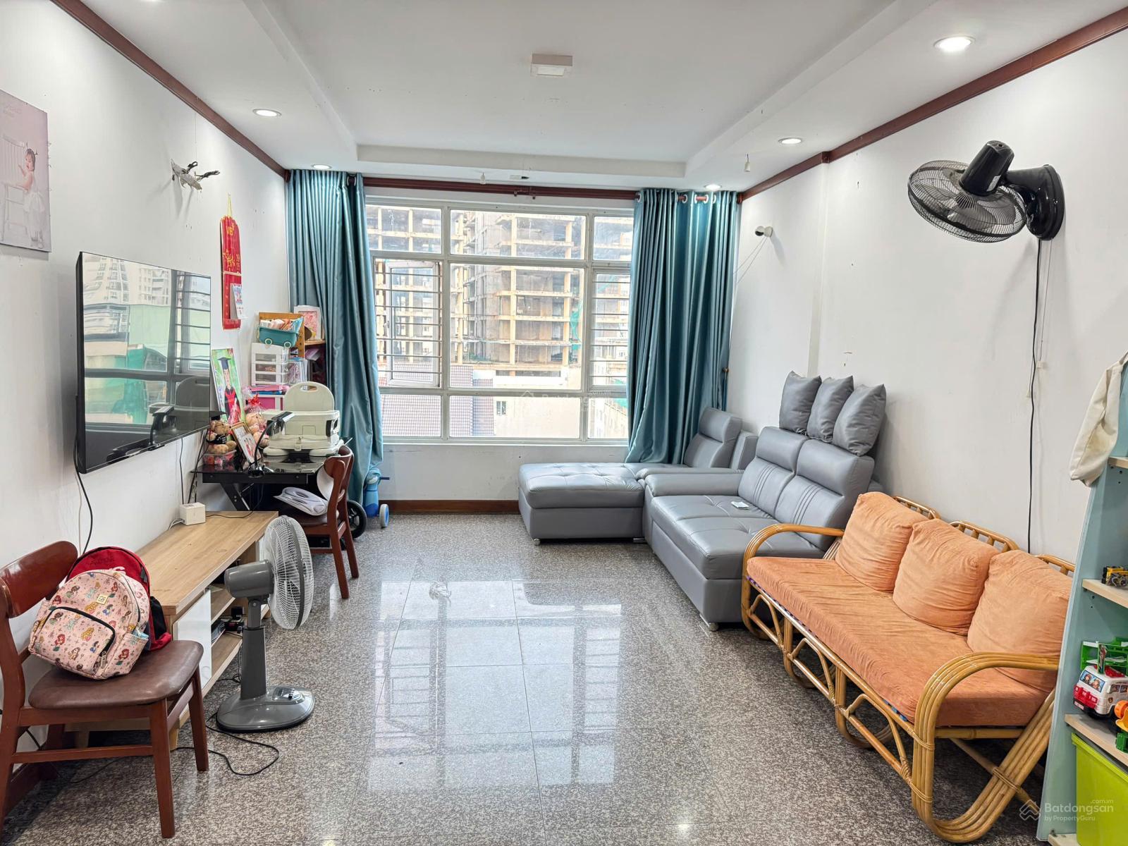Căn hộ Hoàng Anh Gold House, 110m2, 3 phòng ngủ, nội thất đính tường, 10 triệu/tháng