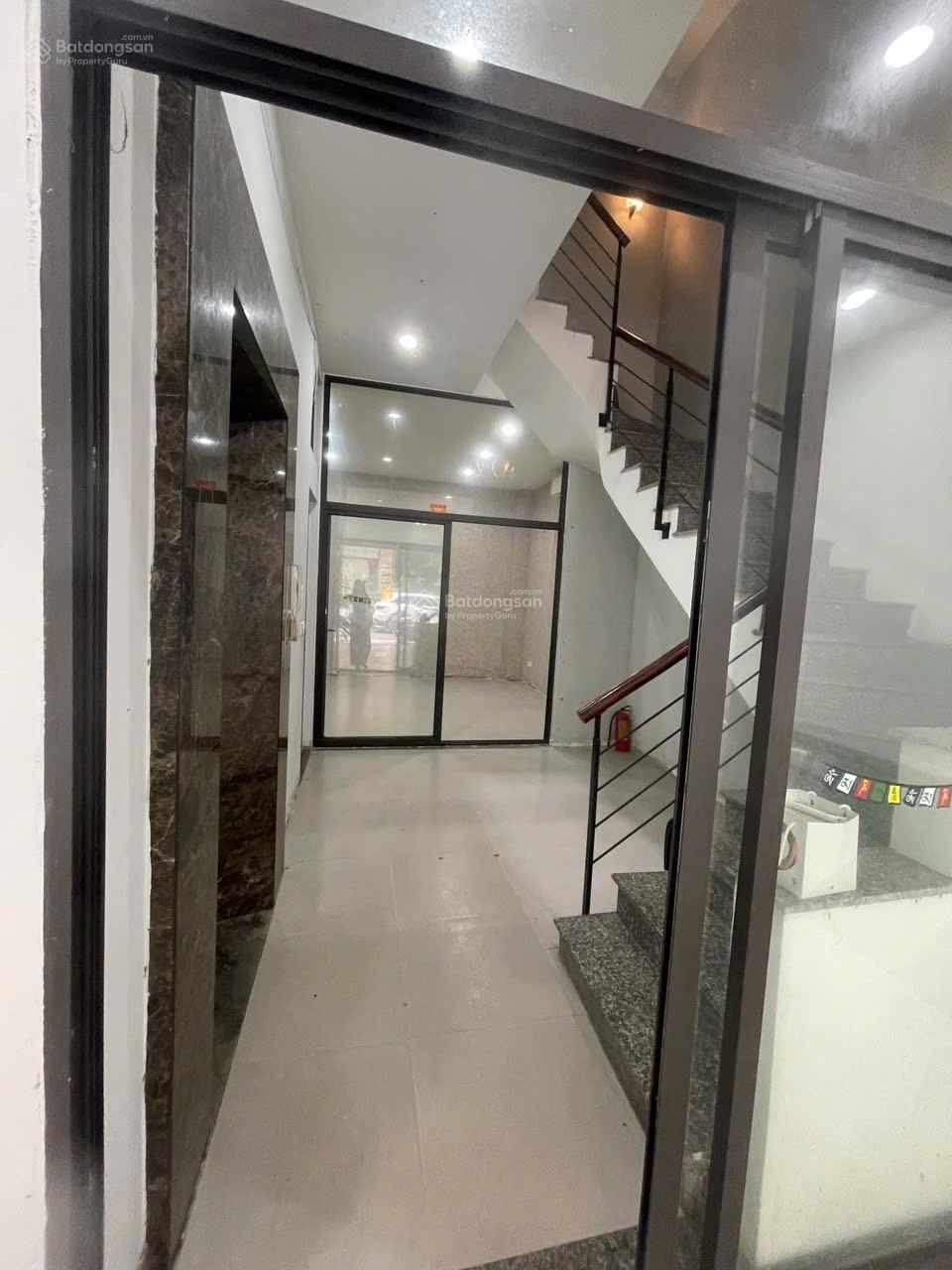 Cho thuê phân lô Trung Yên, Yên Hoà, Cầu Giấy. Nhà mới thang máy, vỉa hết kinh doanh. 75m2, 6T TM
