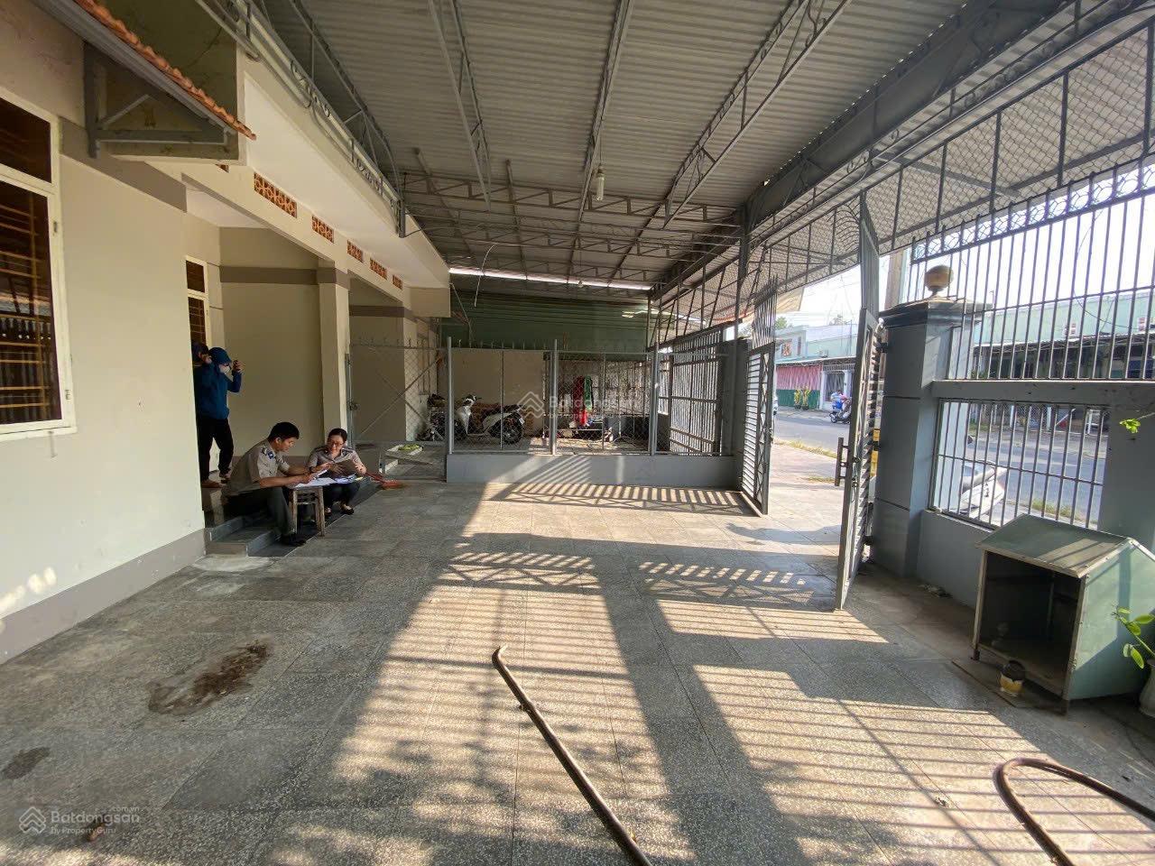 Nhà full thổ 188m2 đường Số 1, Châu Thành, Tây Ninh - QH thông 3 mặt tiền Nhà full thổ 188m2 đường Số 1, Châu Thành, Tây Ninh - QH thông 3 mặt tiền