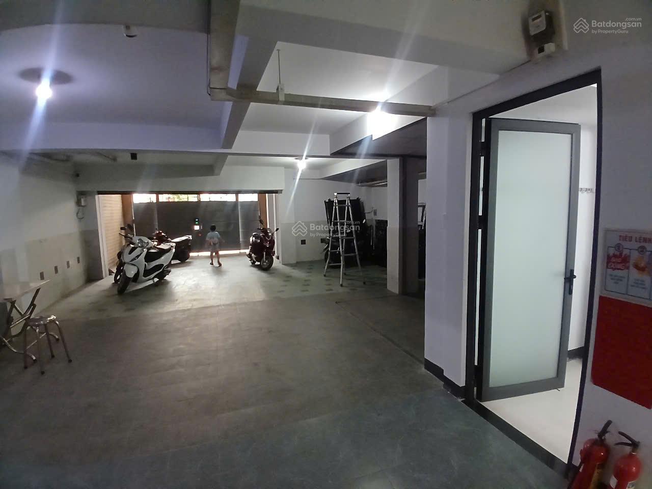 Nhà CHDV 6 tầng, 16PN, diện tích 110m2 tại đường Huỳnh Văn Bánh, P. 10, Q. Phú Nhuận, 16.5 tỷ Nhà CHDV 6 tầng, 16PN, diện tích 110m2 tại đường Huỳnh Văn Bánh, P. 10, Q. Phú Nhuận, 16.5 tỷ