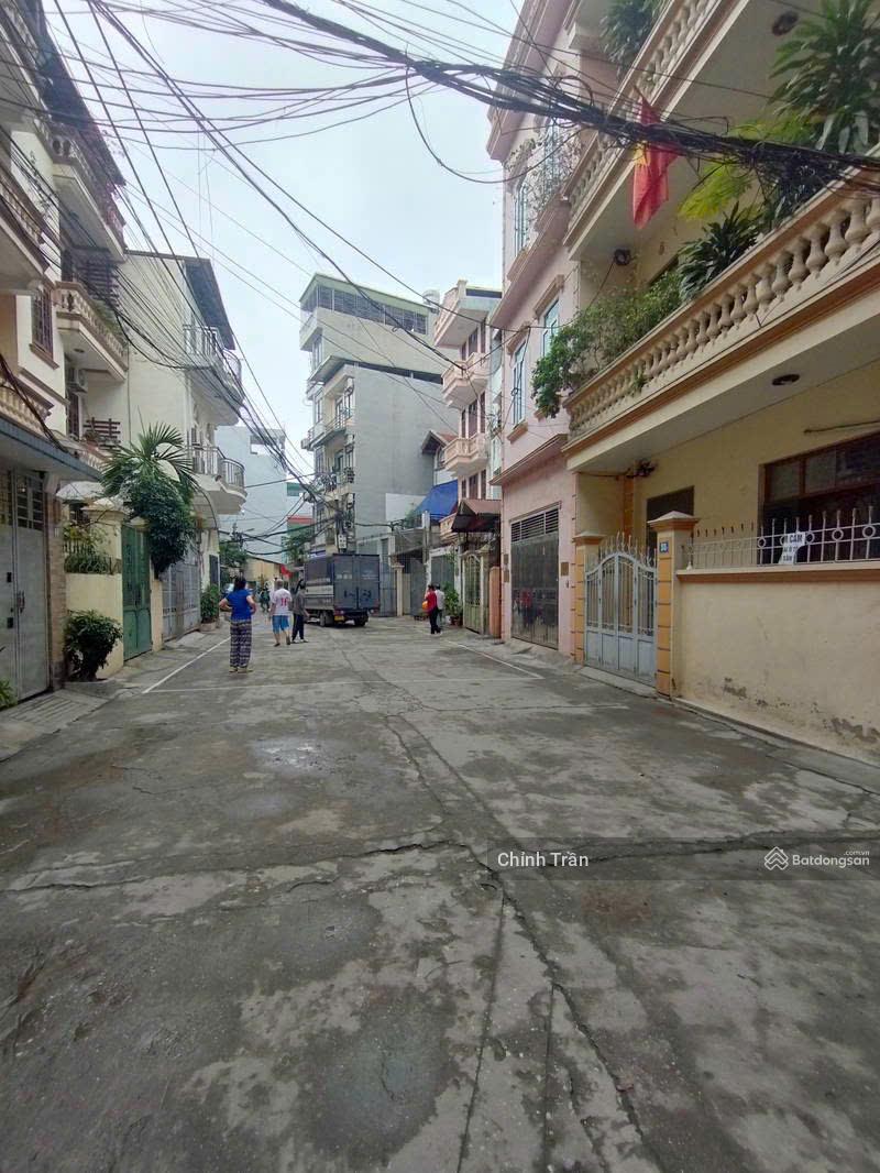 Bán nhà phố Tây Sơn Đống Đa vỉa hè ô tô tránh kinh doanh 115m2, MT 6,25m 28,5 tỷ thương lượng