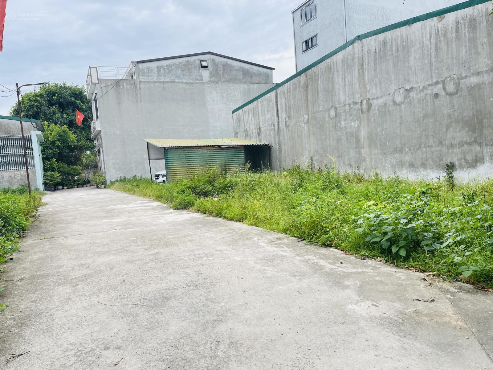 Bán lô góc đẹp khu đấu giá khối 2 Vinh Tân thuận tiện giao thông