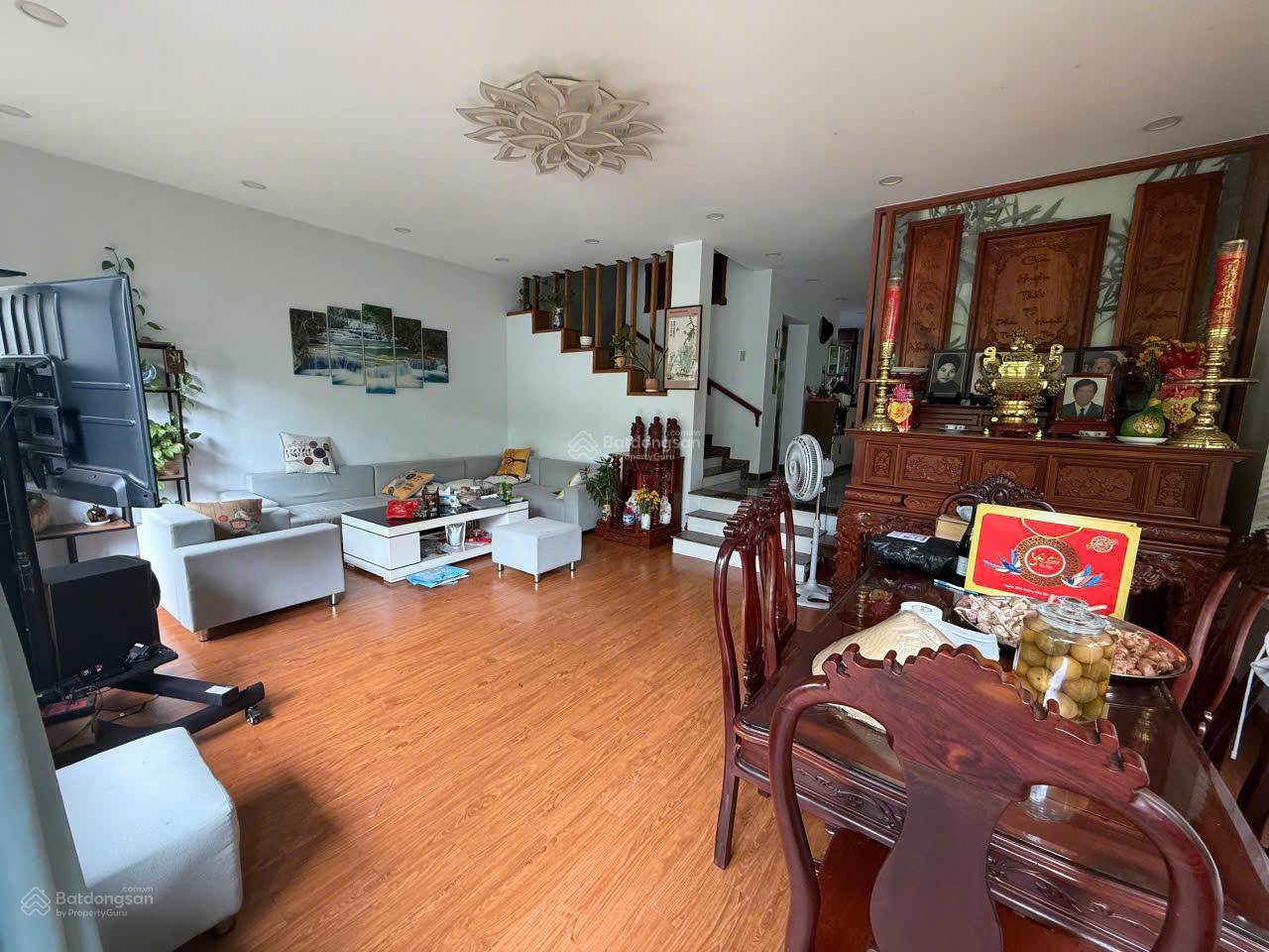 Bán biệt thự Jamona Home Resort 10x25m (330 m²), 3 tầng, QL13, Hiệp Bình Phước, Thủ Đức, 18 tỷ