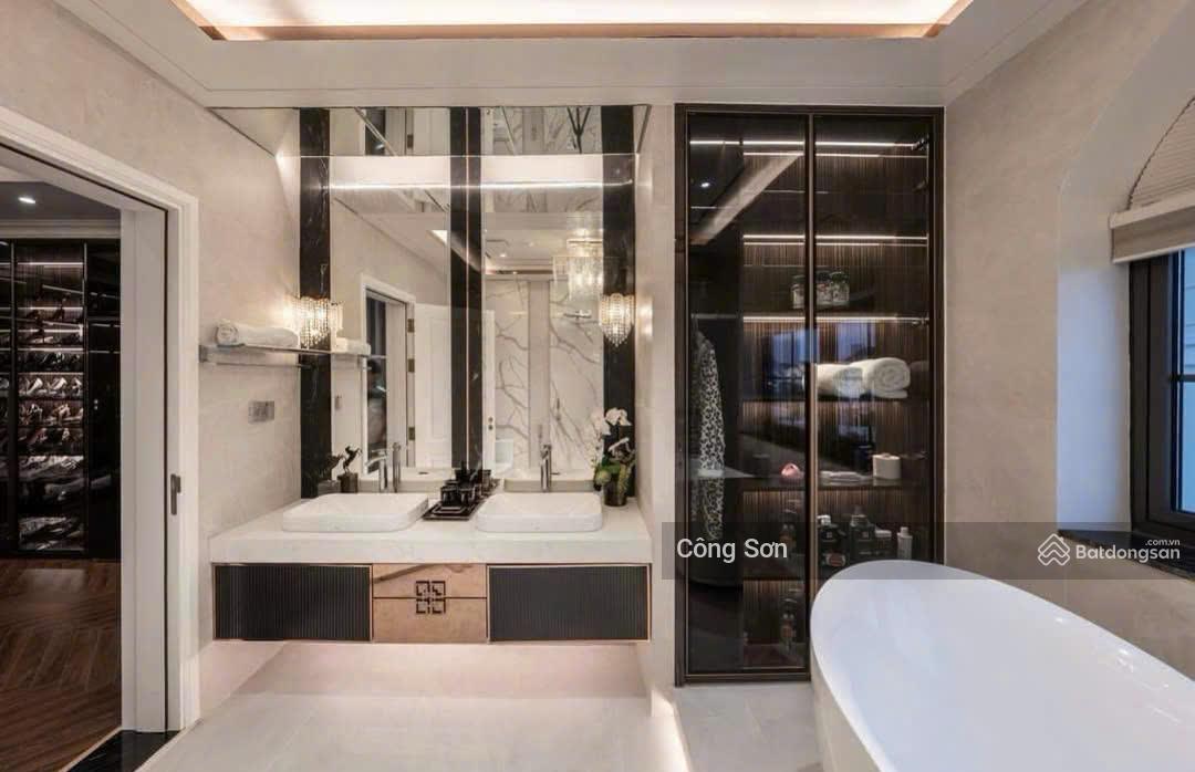 Vợ tôi sắp sinh cần chuyển nhà đất, bán căn 134m2 tại Golden Palm, mua bán trực tiếp 0396 116 ***