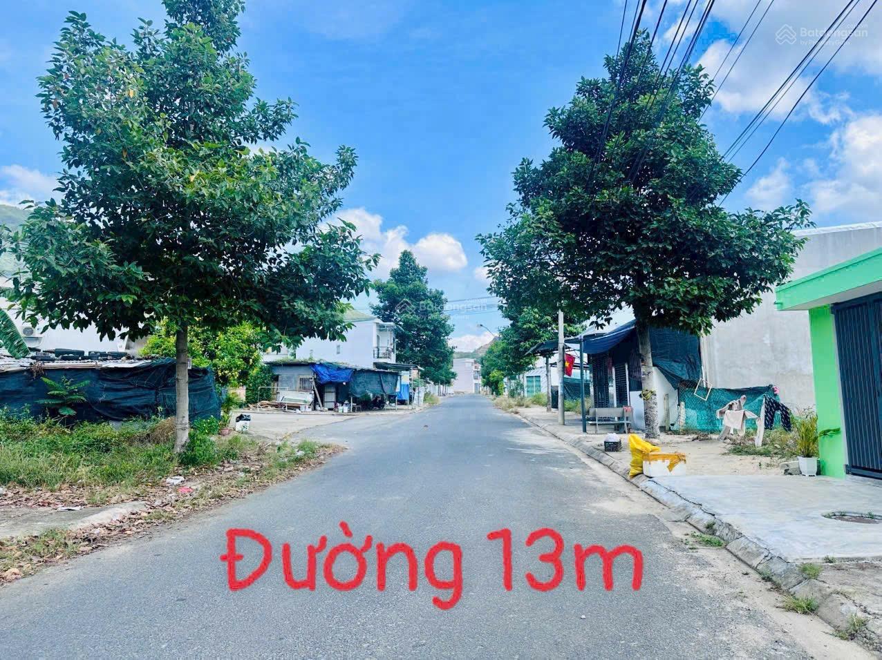 Cần bán lô đất đối diện trường học TĐC Đất Lành, 74m2 sạch đẹp, đường 13m