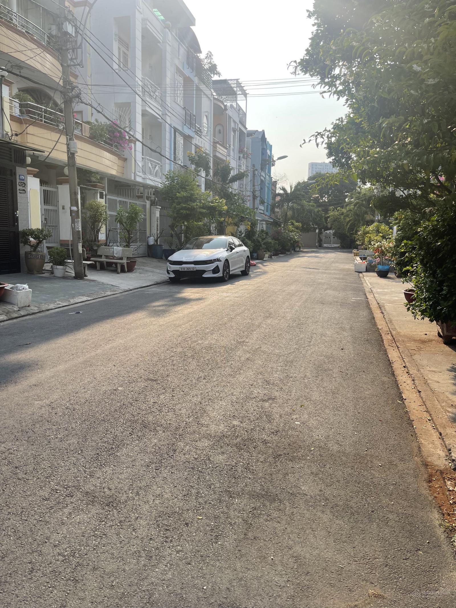 Hạ giá bán nhanh từ 14 tỷ xuống còn 12,8 tỷ. Đất nền sổ hồng riêng. DT: 9x19,5m = 175,5m2