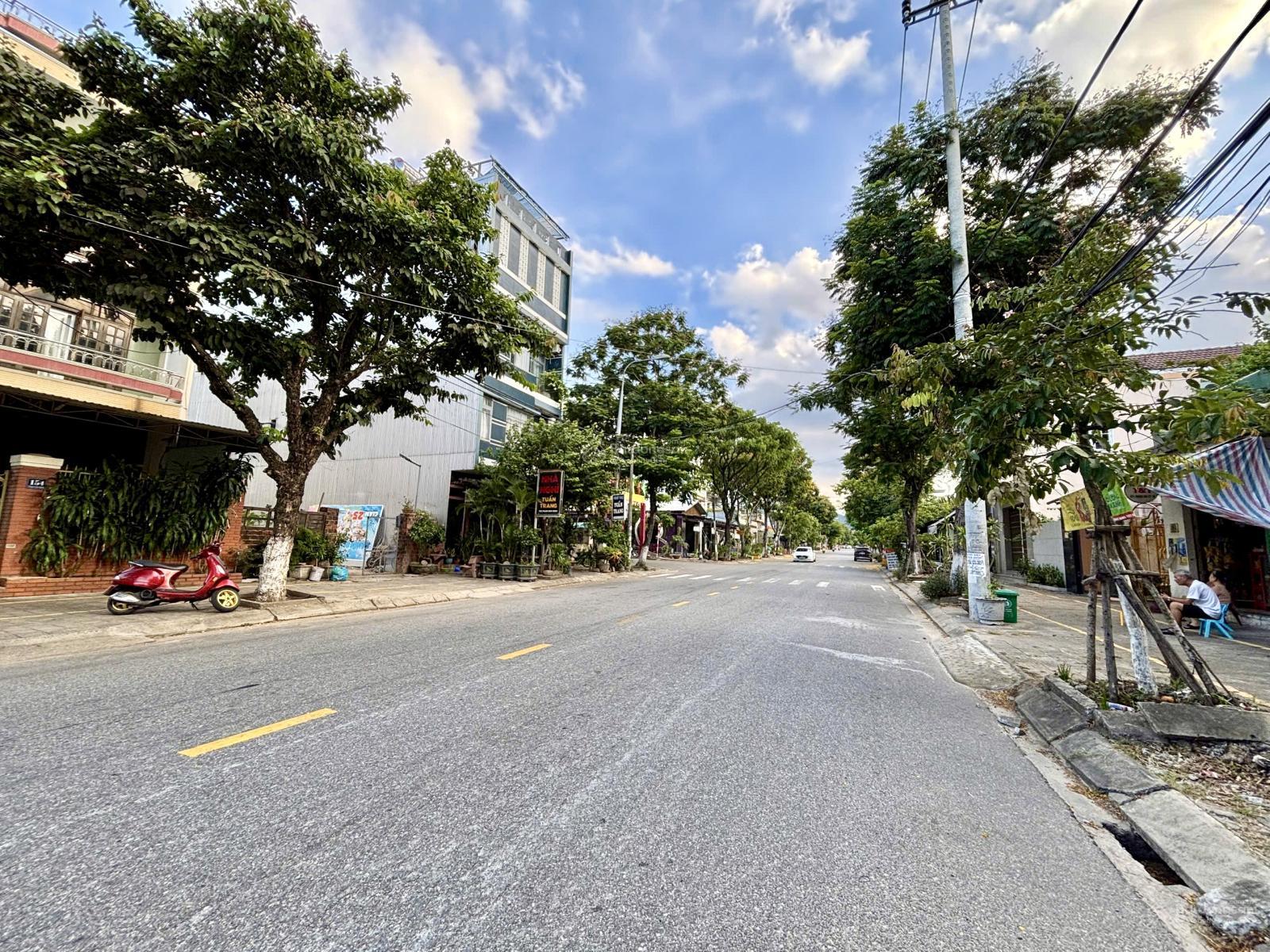 Bán lô đất đường 10m5 Phan Văn Định cách biển Nguyễn Tất Thành chỉ vài bước chân