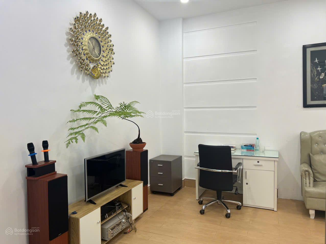 Chính chủ cho thuê căn Villa giá rẻ giữa lòng trung tâm Thảo Điền, Q2 đầy đủ nội thất sân vườn