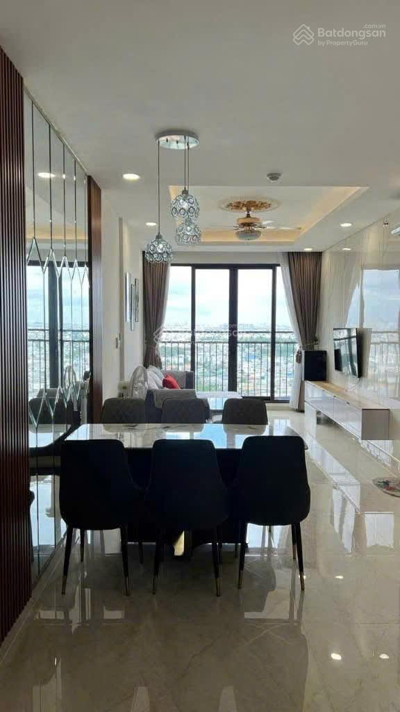 Chính chủ bán nhanh căn 3PN full nội thất giá 6tỷ150 tại toà ST Moritz có thể ở ngay. LH 0938 536 ***