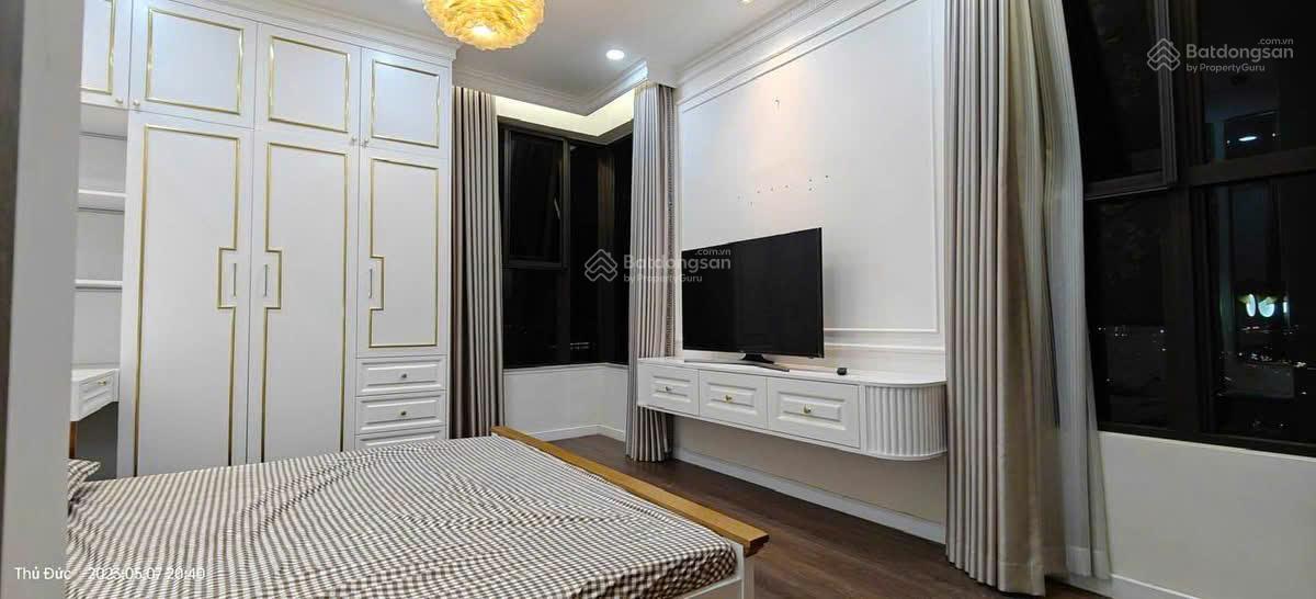 Chính chủ bán nhanh căn 3PN full nội thất giá 6tỷ150 tại toà ST Moritz có thể ở ngay. LH 0938 536 ***