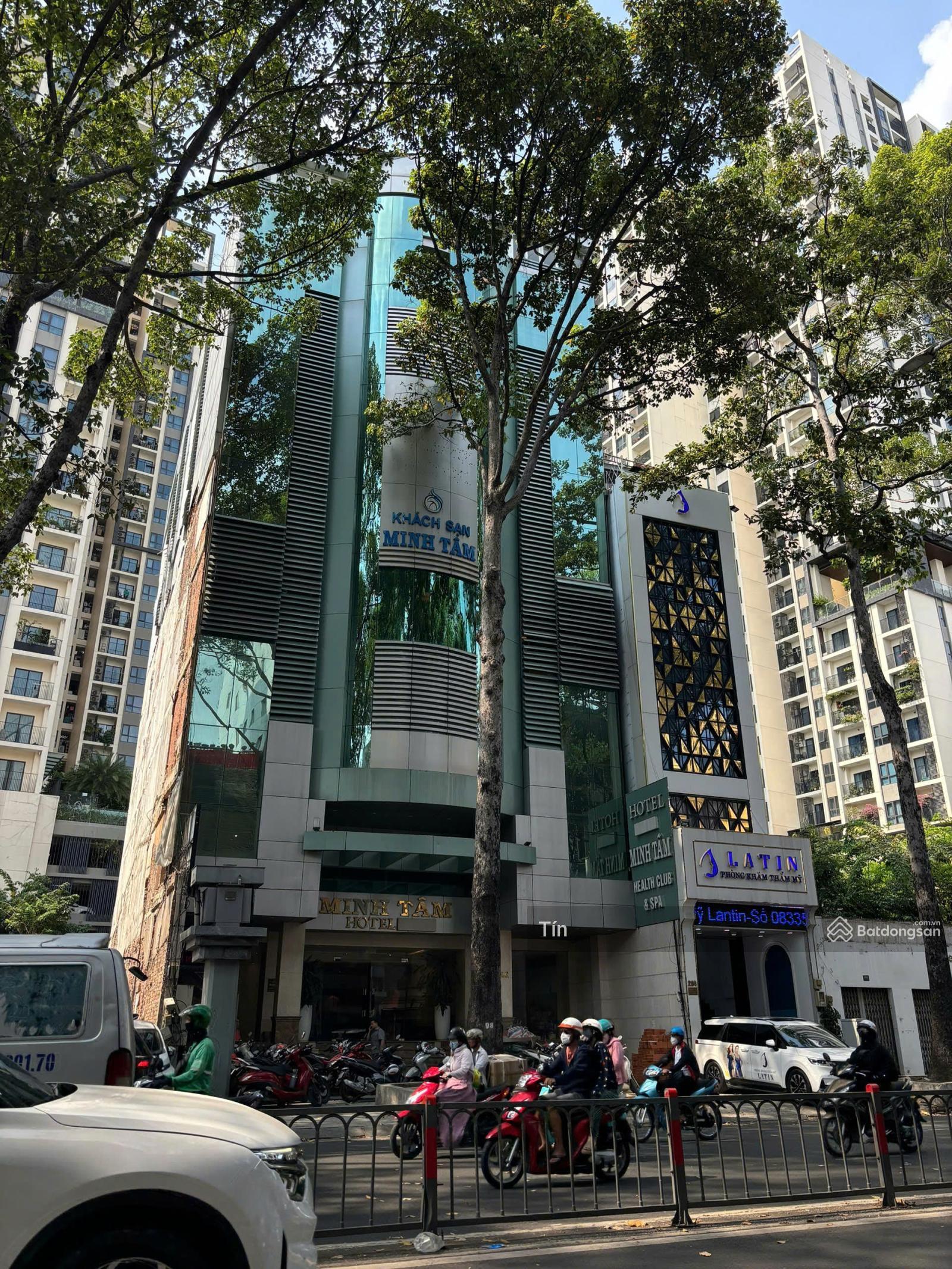 Bán khách sạn MT 3 tháng 2 P12 Quận 10, 15x32 CN 450m2 - KC 9 tầng HDT 900tr/tháng giá 340 tỷ