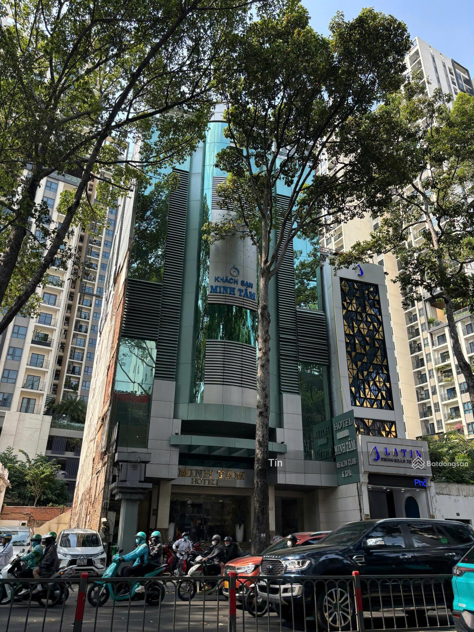 Bán khách sạn MT 3 tháng 2 P12 Quận 10, 15x32 CN 450m2 - KC 9 tầng HDT 900tr/tháng giá 340 tỷ