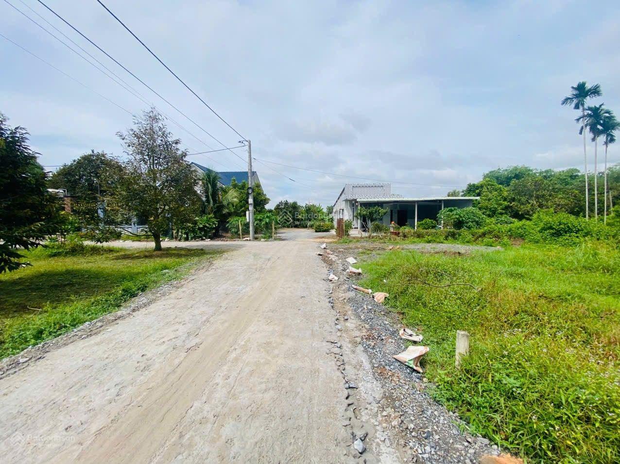Chủ ngộp bán gấp lô đất sát bên KCN Phước Đông, Tây Ninh