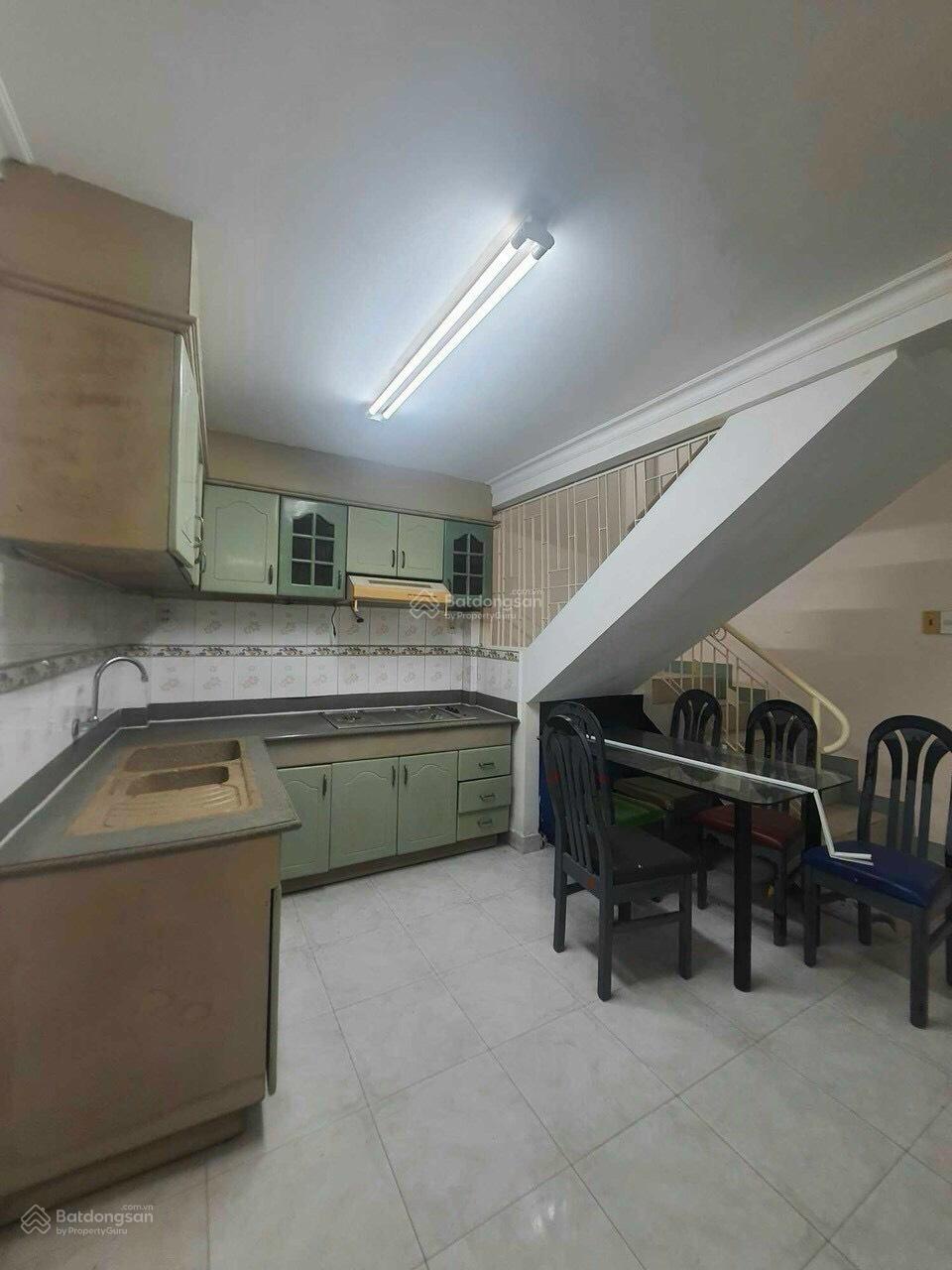 Nhà mặt tiền Tân Trang Q.Tân Bình ngay Bắc Hải, dt 4.5x10m, trệt 2 lầu, giá rẻ chỉ nhỉnh 8 tỷ