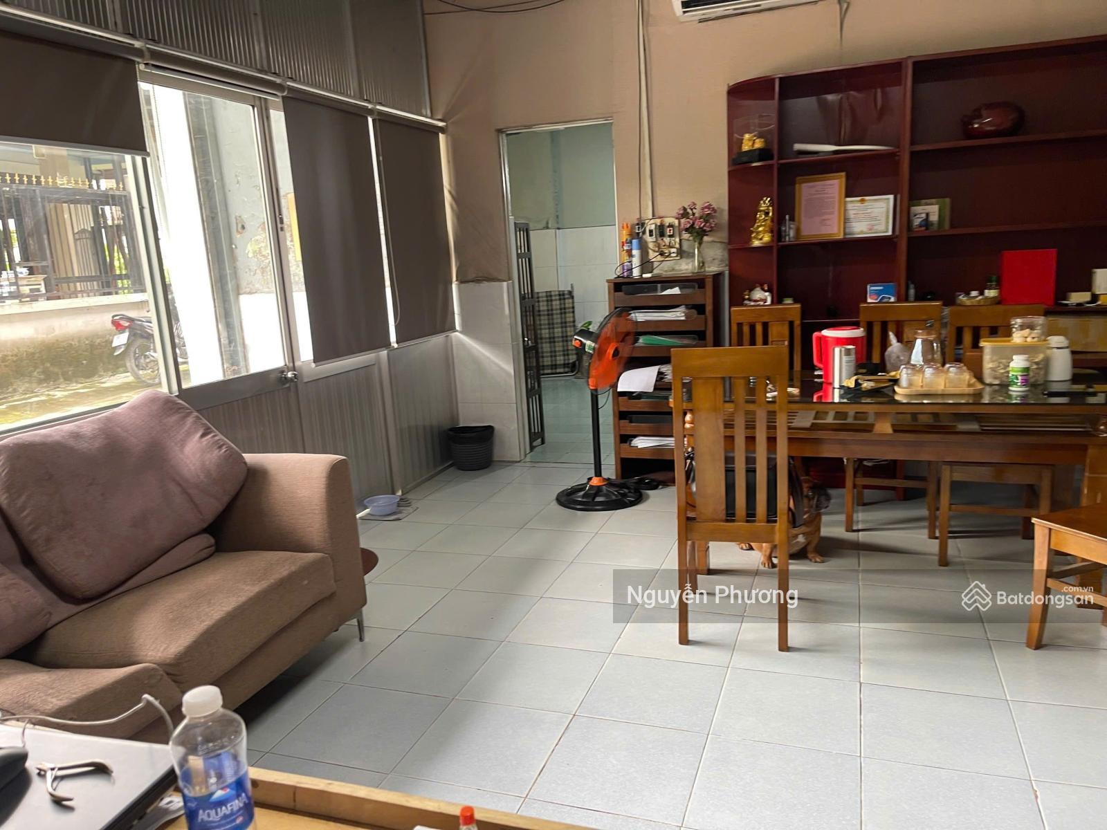 Chính chủ cần bán gấp Nhà Xưởng 1071m2 ( 497m2 thổ ) ở Củ Chi. Đường xe tải. Lh 0898 038 *** Phương