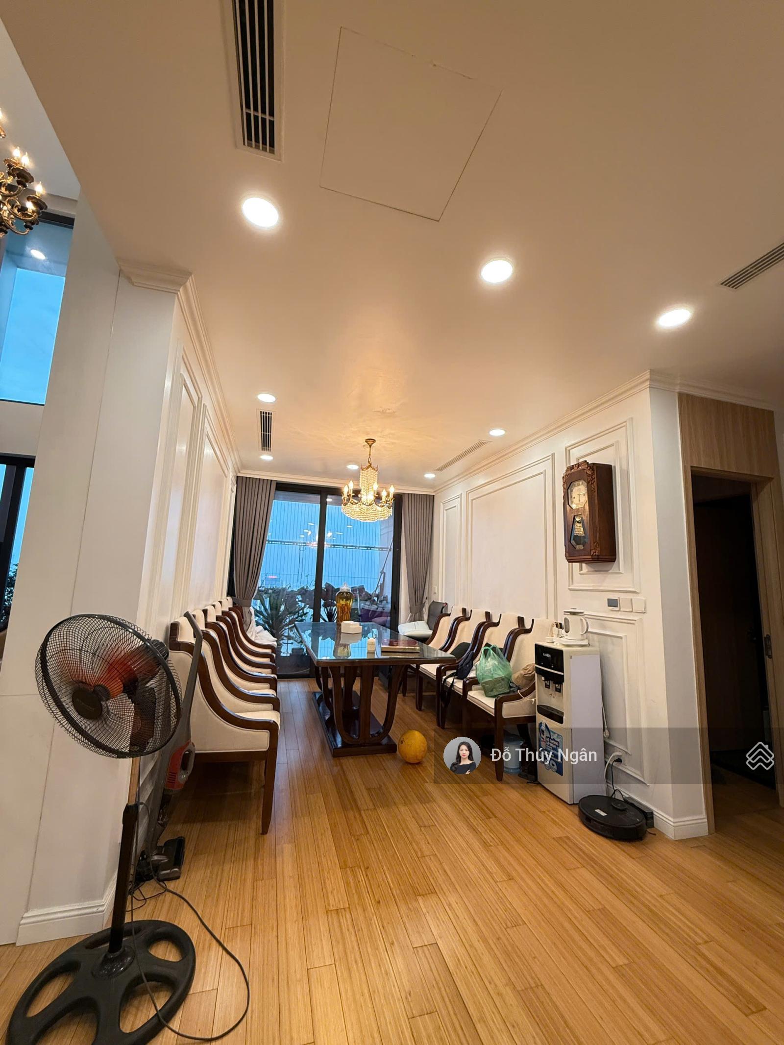 [ Duplex] Chủ thiện chí bán duplex 4N3WC 186m thông tầng, full nội thất cao cấp, toà A. Lh Ms Ngân