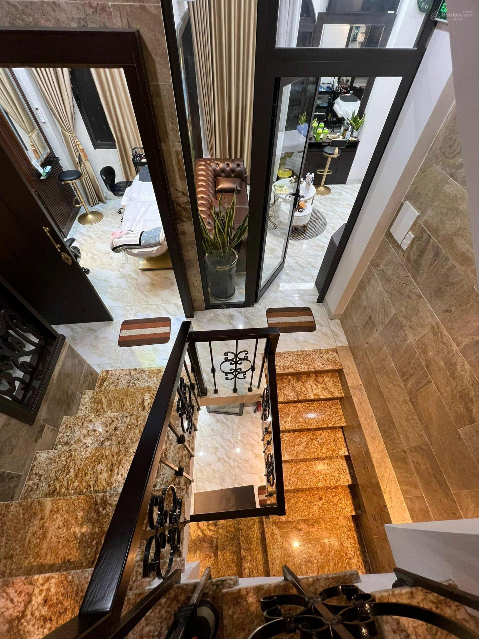 Nhà mặt tiền 4 tầng đường Đống Đa, hải châu khu vực vip ở và kinh doanh thương mại sầm uất Nhà mặt tiền 4 tầng đường Đống Đa, hải châu khu vực vip ở và kinh doanh thương mại sầm uất