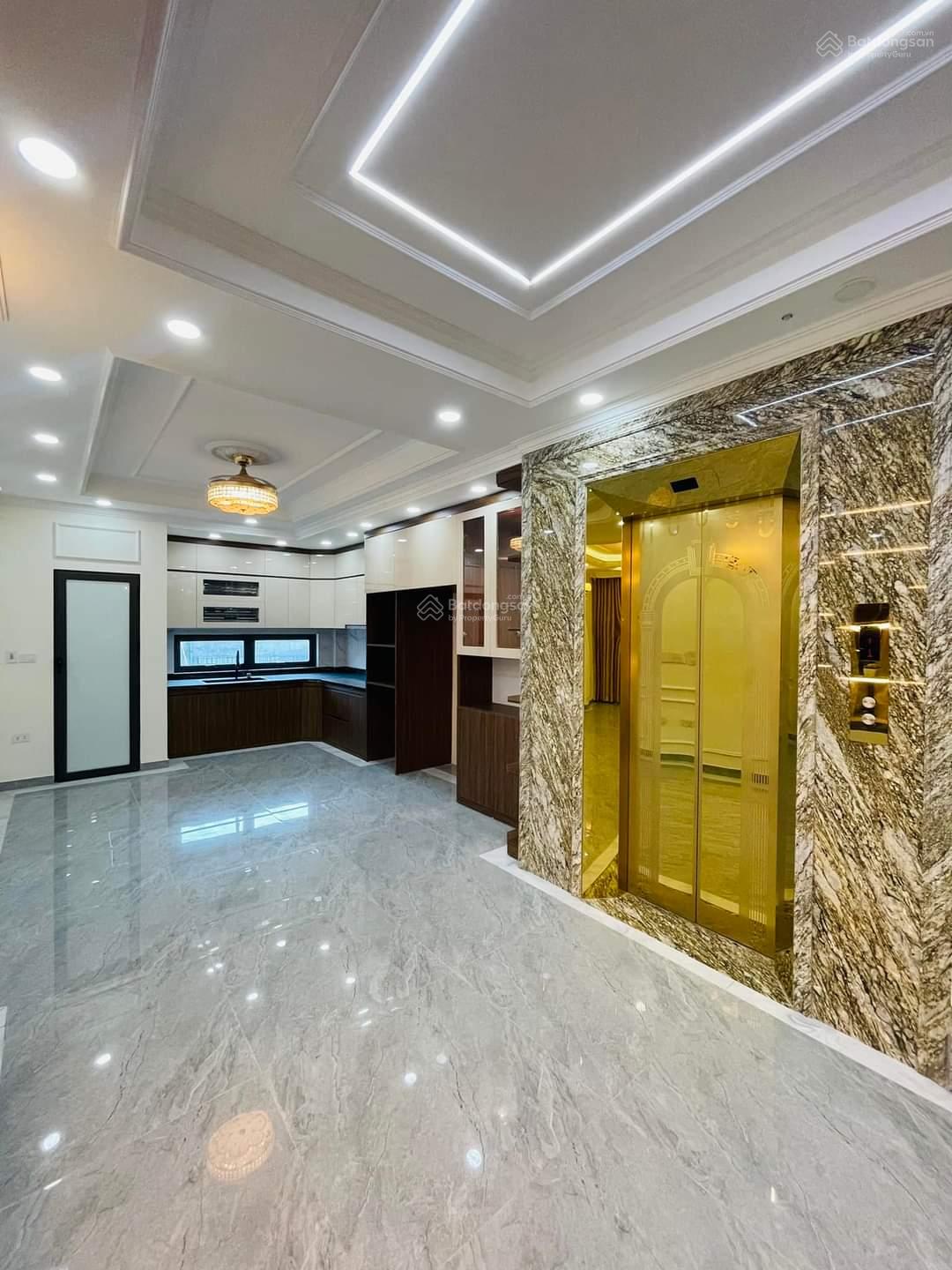 Bán nhà Cổ Nhuế, Nguyễn Đình Tứ, công viên Thực Vật, 7T thang máy, Ô tô, 55m2, pccc, giá chỉ 10 tỷ