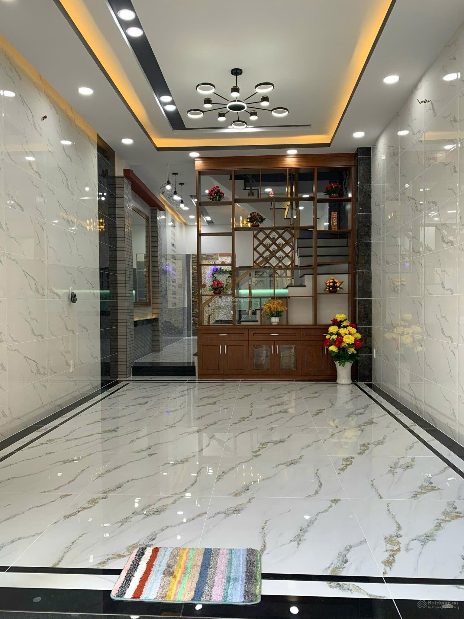 Bán nhà 1 trệt 2 lầu sân thượng gần Aeon Tân Phú, DT: 4x14 giá 7.3 tỷ