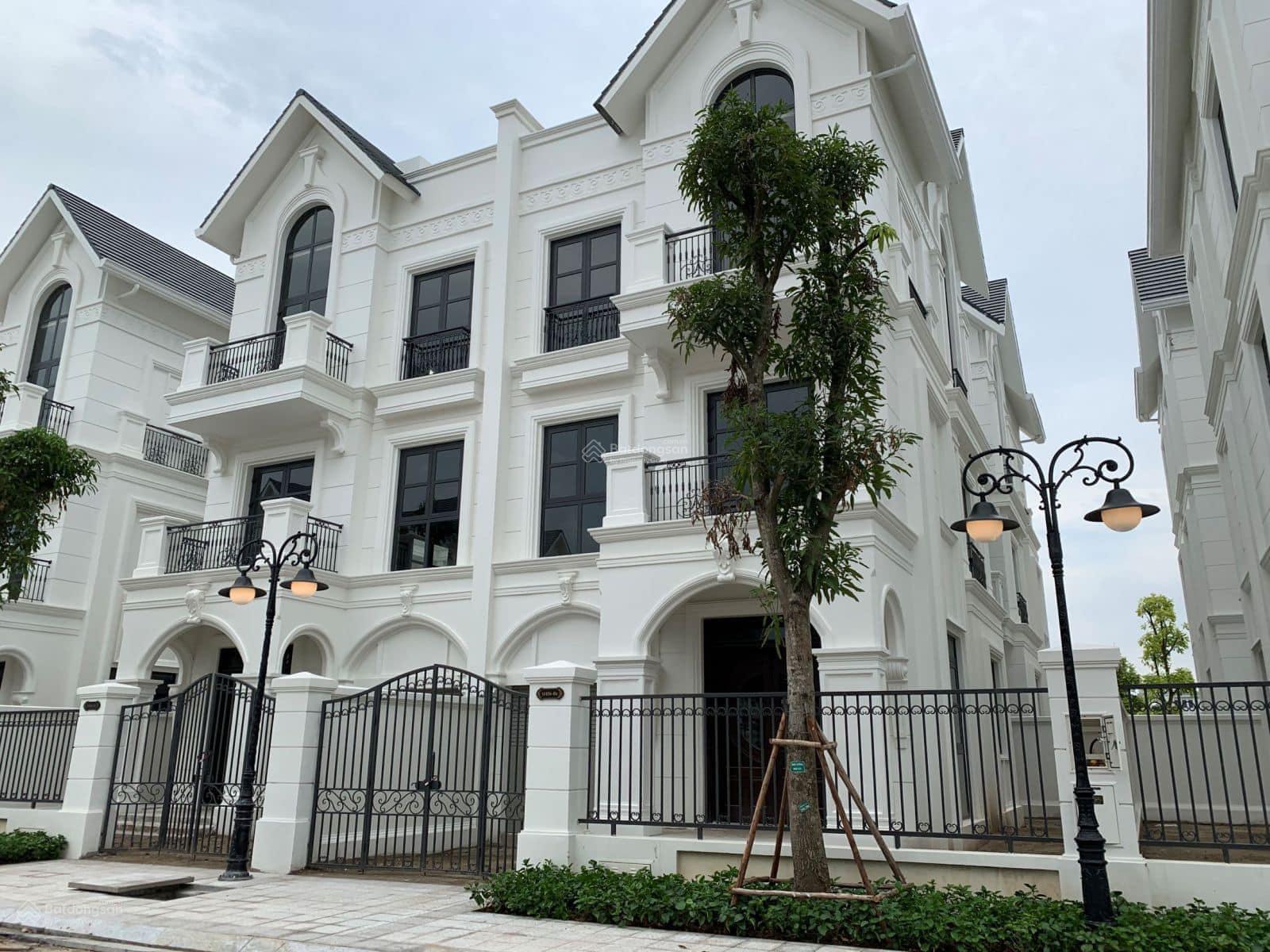 Hàng hiếm, em cần bán căn SL 133,5m2 phân khu San Hô, hướng ĐN, cách hồ lớn 20m giá tốt nhất