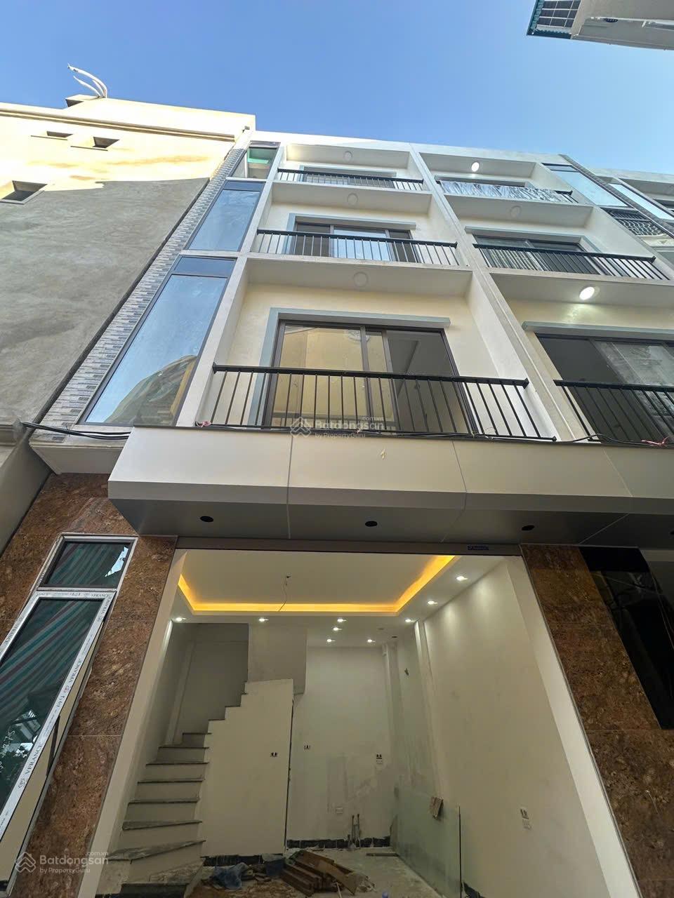 Bán nhà phố Lụa ngõ thông ô tô đỗ gần nhà xây mới full nội thất 30m2, giá 7.8 tỷ