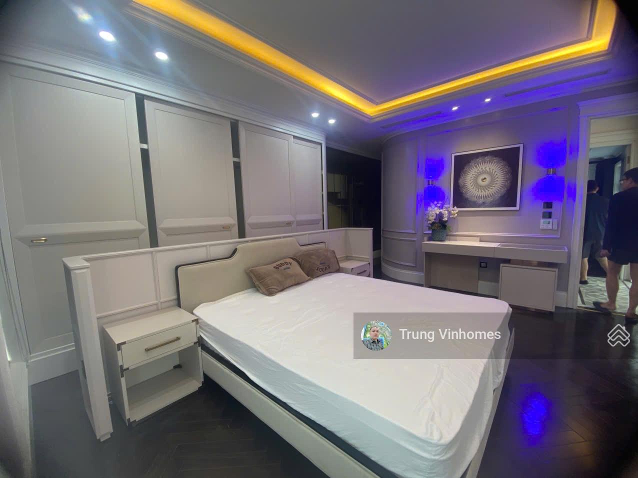 Cho thuê biệt thự song lập: 150 m2, xây dựng 77 m2 x 4 tầng: Full nội thất, gần hồ