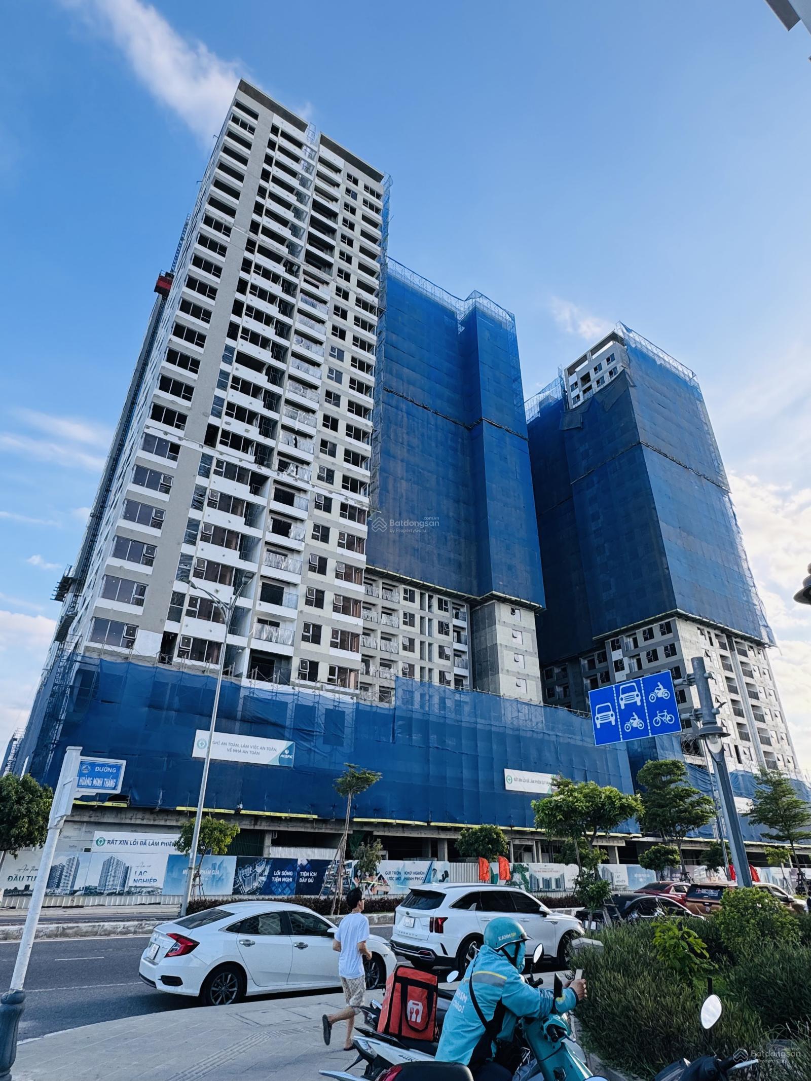 Bán căn hộ FPT Plaza 3 Đà Nẵng, 2PN 2WC dt 67m hướng Nam giá 2,75 tỷ VND