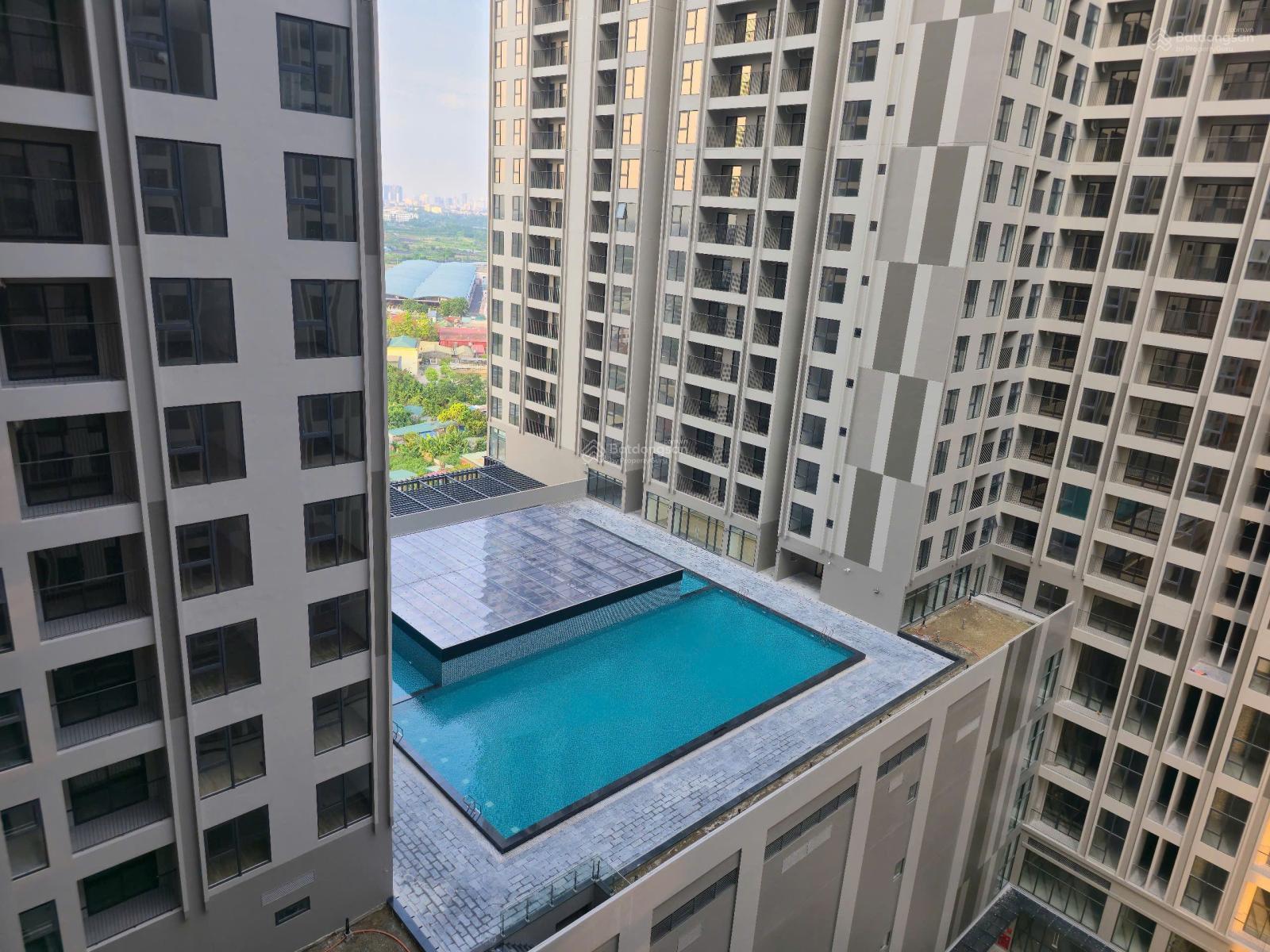 Cho thuê CC tại tầng 18 loại DT 83m2 gồm 2 PN 2PVS + PK bếp, mới tinh, nguyên bản ko đồ 8 tr/th Cho thuê CC tại tầng 18 loại DT 83m2 gồm 2 PN 2PVS + PK bếp, mới tinh, nguyên bản ko đồ 8 tr/th