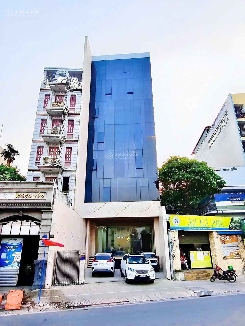 Cho thuê nguyên tòa nhà mặt tiền Cộng Hòa 8.2x29m xd full PCCC, 2 thang máy, 420 triệu